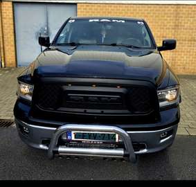 5.7 hemi Laramie