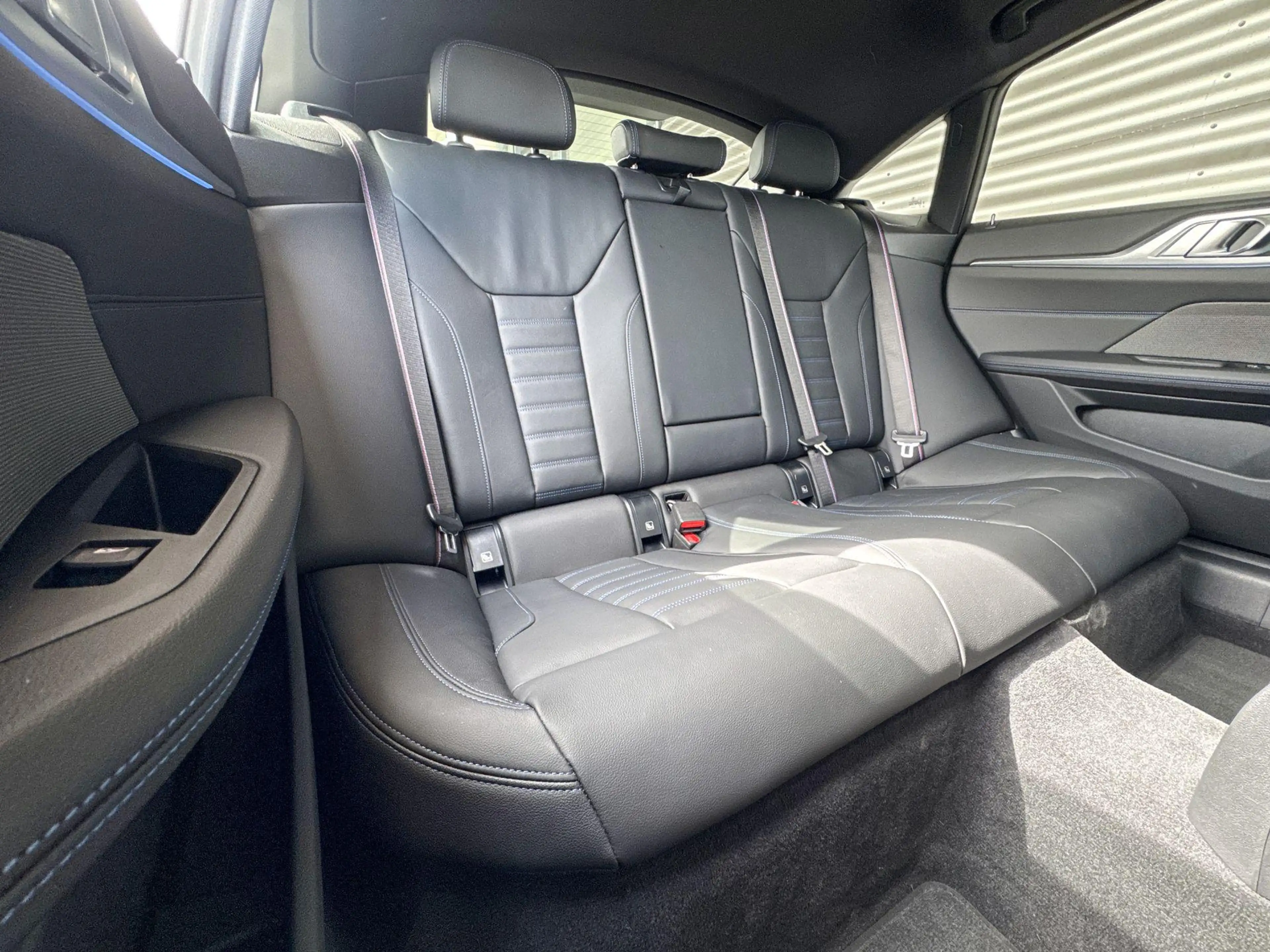 BMW i4 eDrive40 High Executive 84 kWh — photo 8