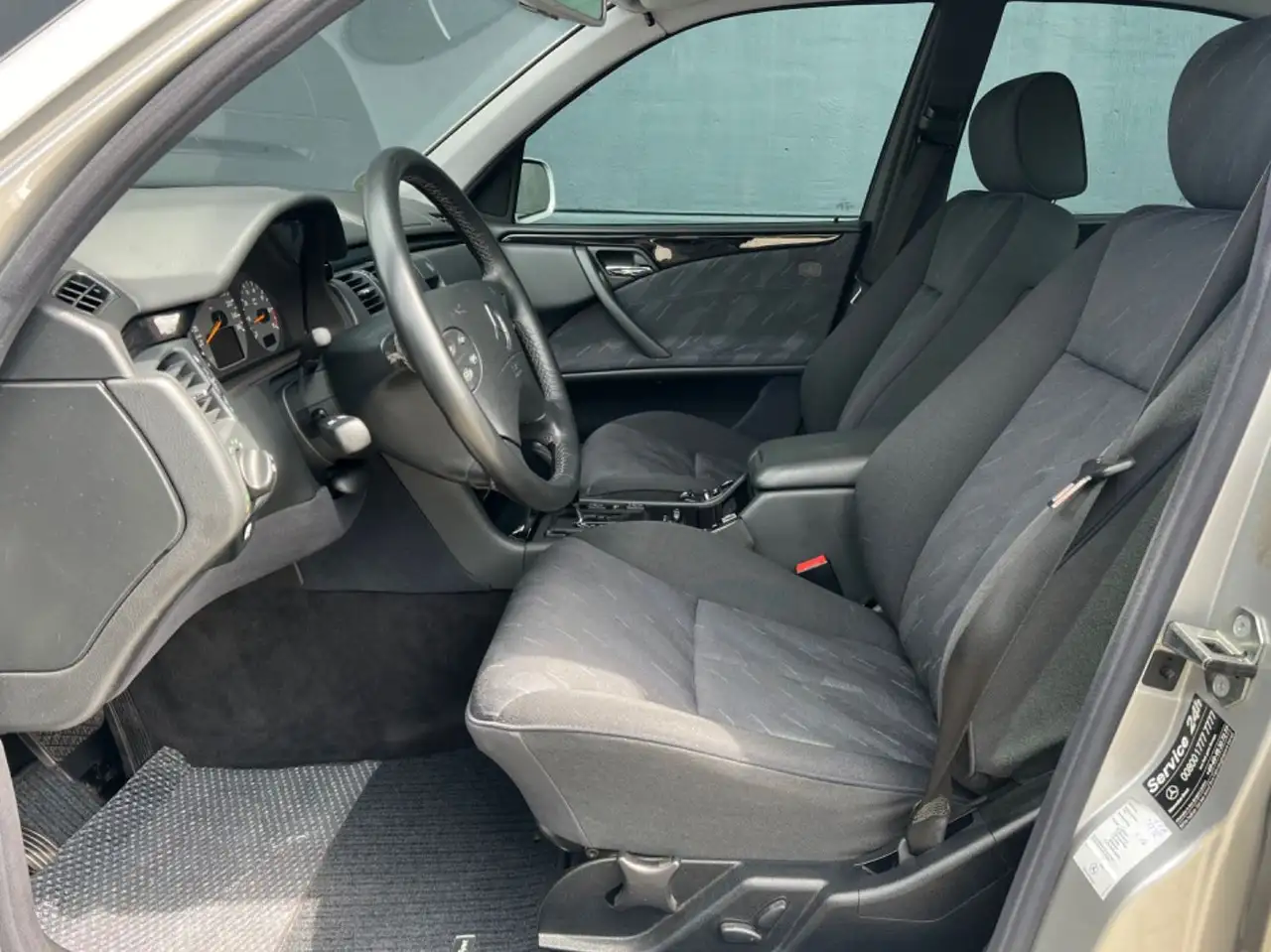Mercedes-Benz E 200 Komp. Avantgarde Automatik 2.Hand Xenon, foto 10