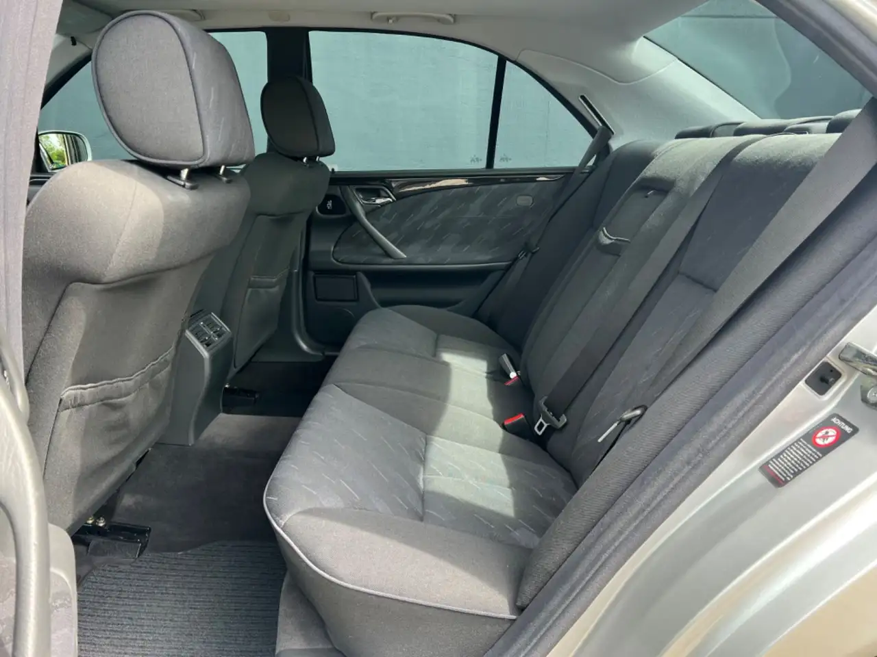 Mercedes-Benz E 200 Komp. Avantgarde Automatik 2.Hand Xenon, foto 11