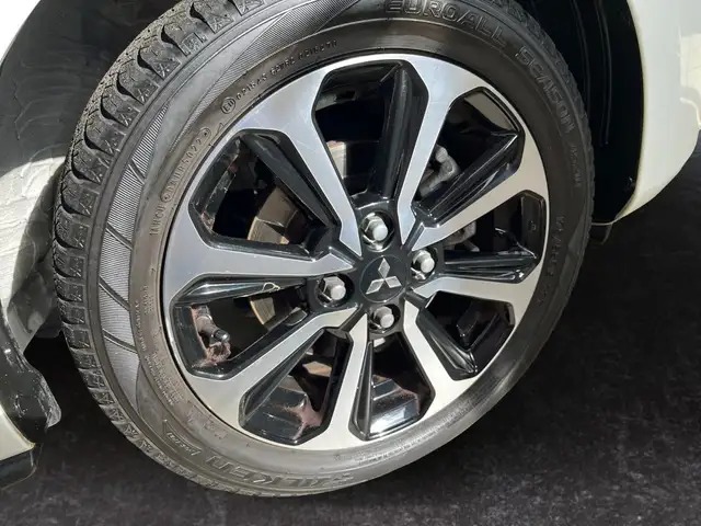 Mitsubishi Space Star view 15