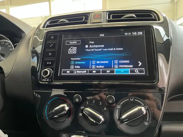 Mitsubishi Space Star view 13