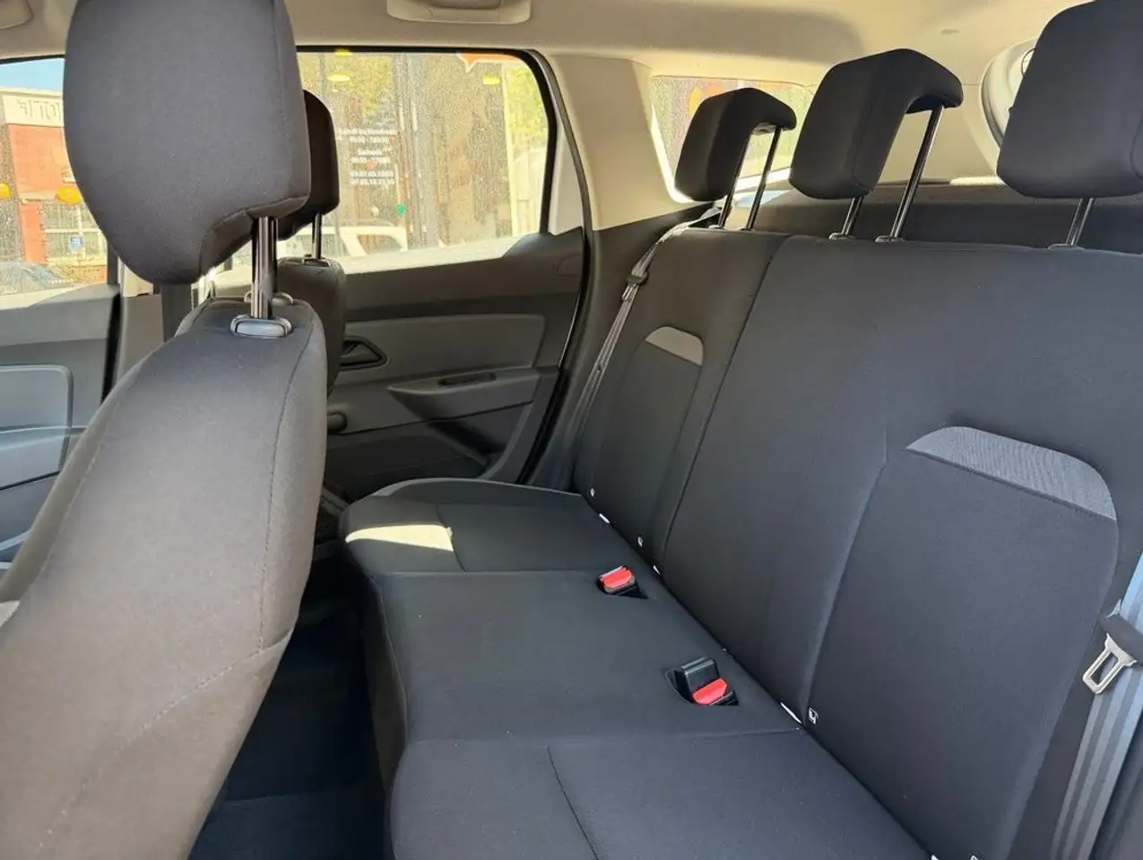 Dacia Duster — photo 6