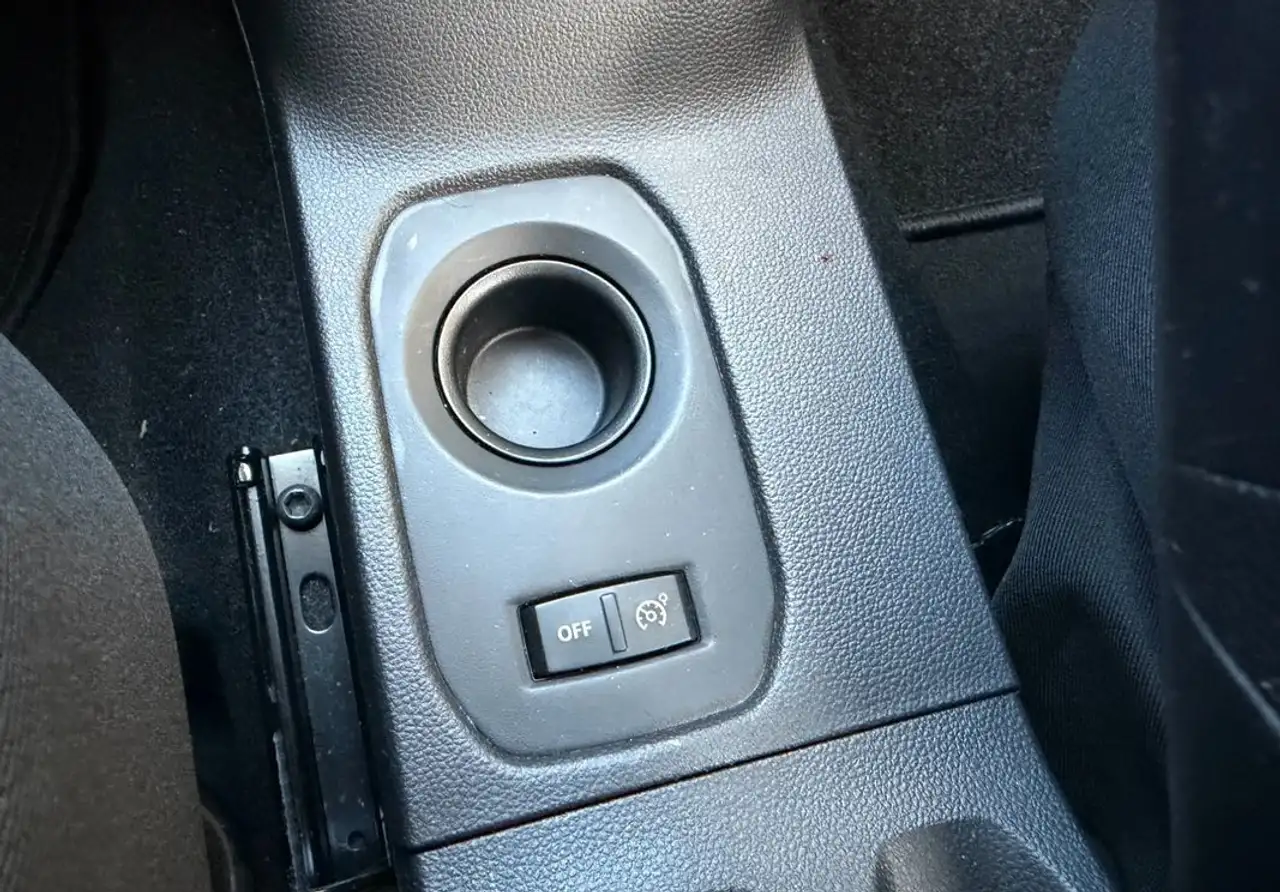 Dacia Duster — photo 27