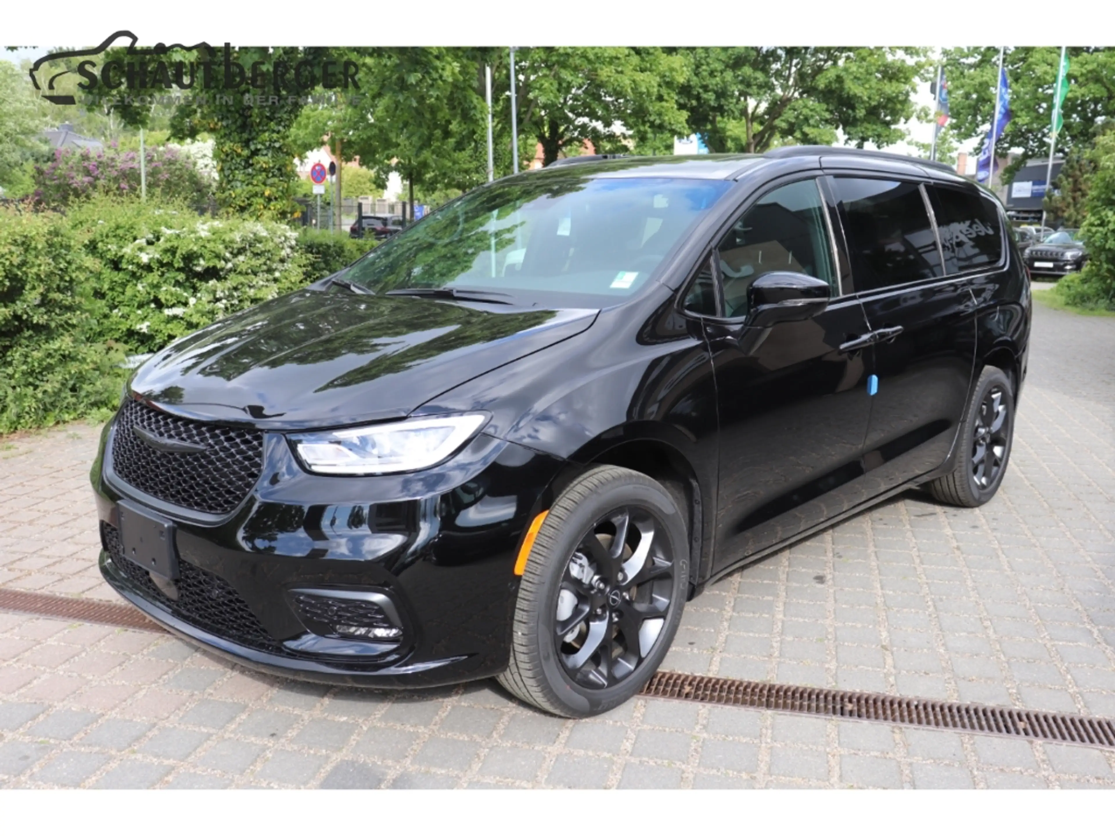 Chrysler Pacifica CHRYSLER PACIFICA Select AWD El. Panodach Navi Led — photo 3