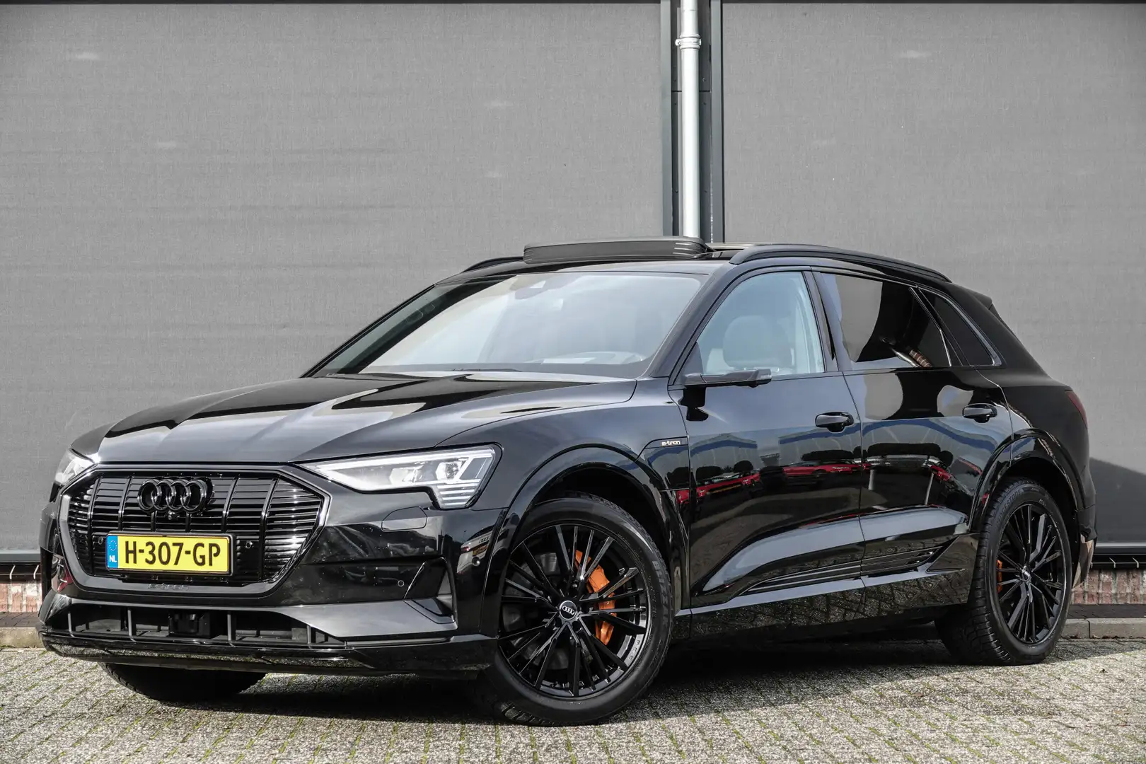 Audi e-tron Incl. BTW | 55 Quattro | Advanced Pro-Line | Black Noir - 1