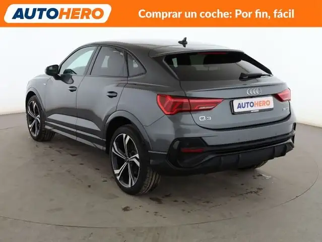 Audi Q3 view 4