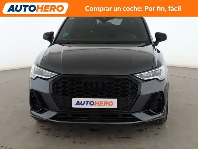 Audi Q3 view 9