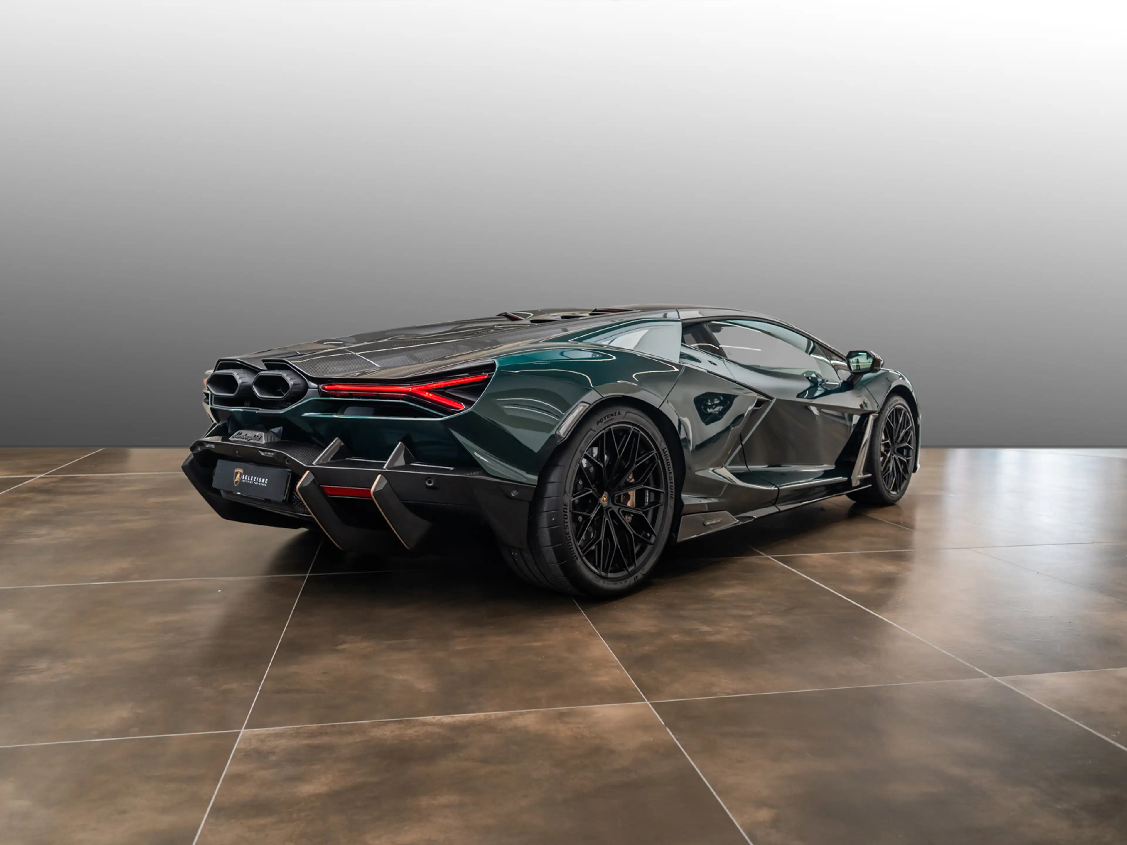 Lamborghini Revuelto MY25|Verde Hydra|Carbon ext.|Comf.Seat — photo 3