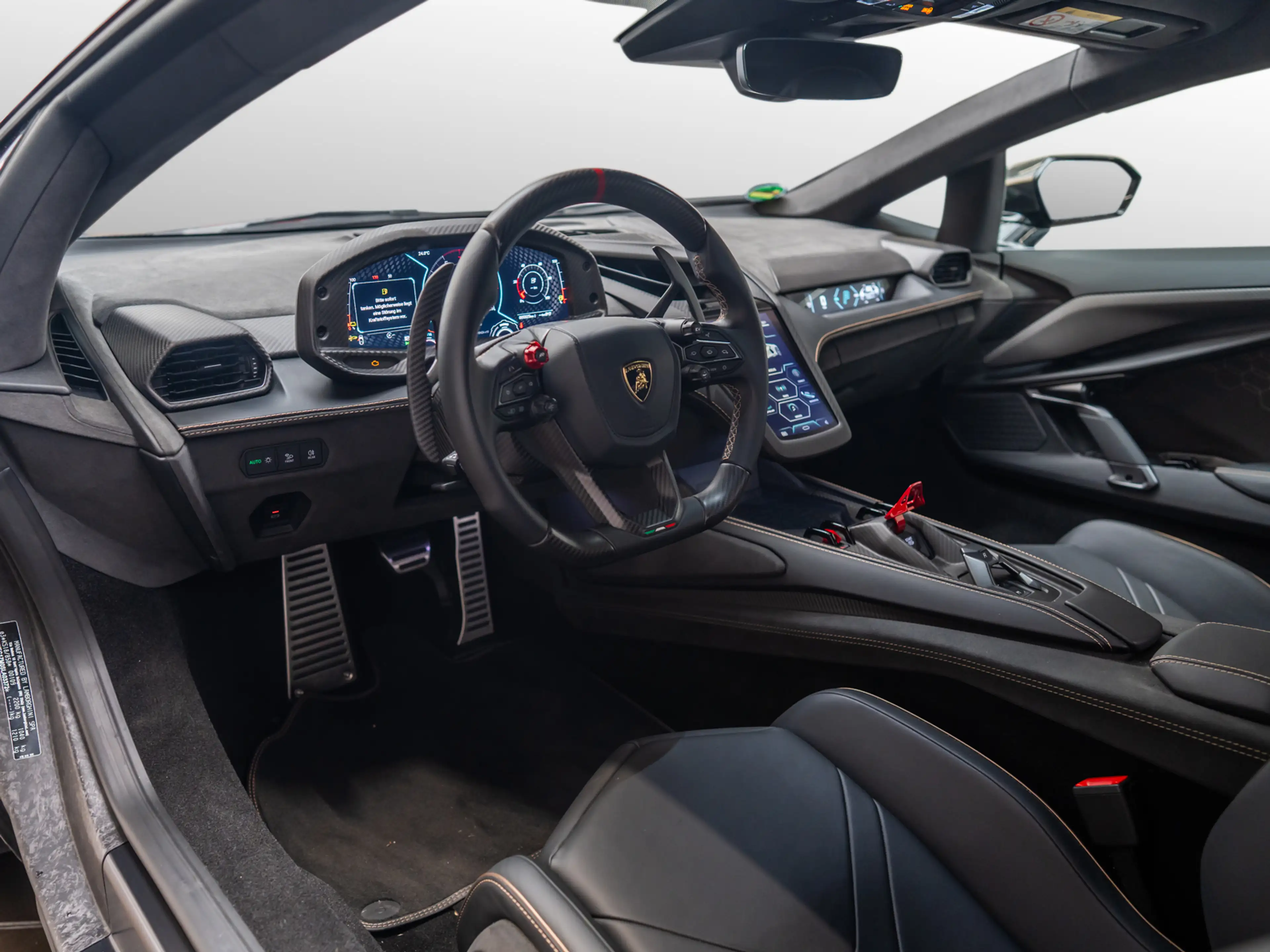 Lamborghini Revuelto MY25|Verde Hydra|Carbon ext.|Comf.Seat — photo 7