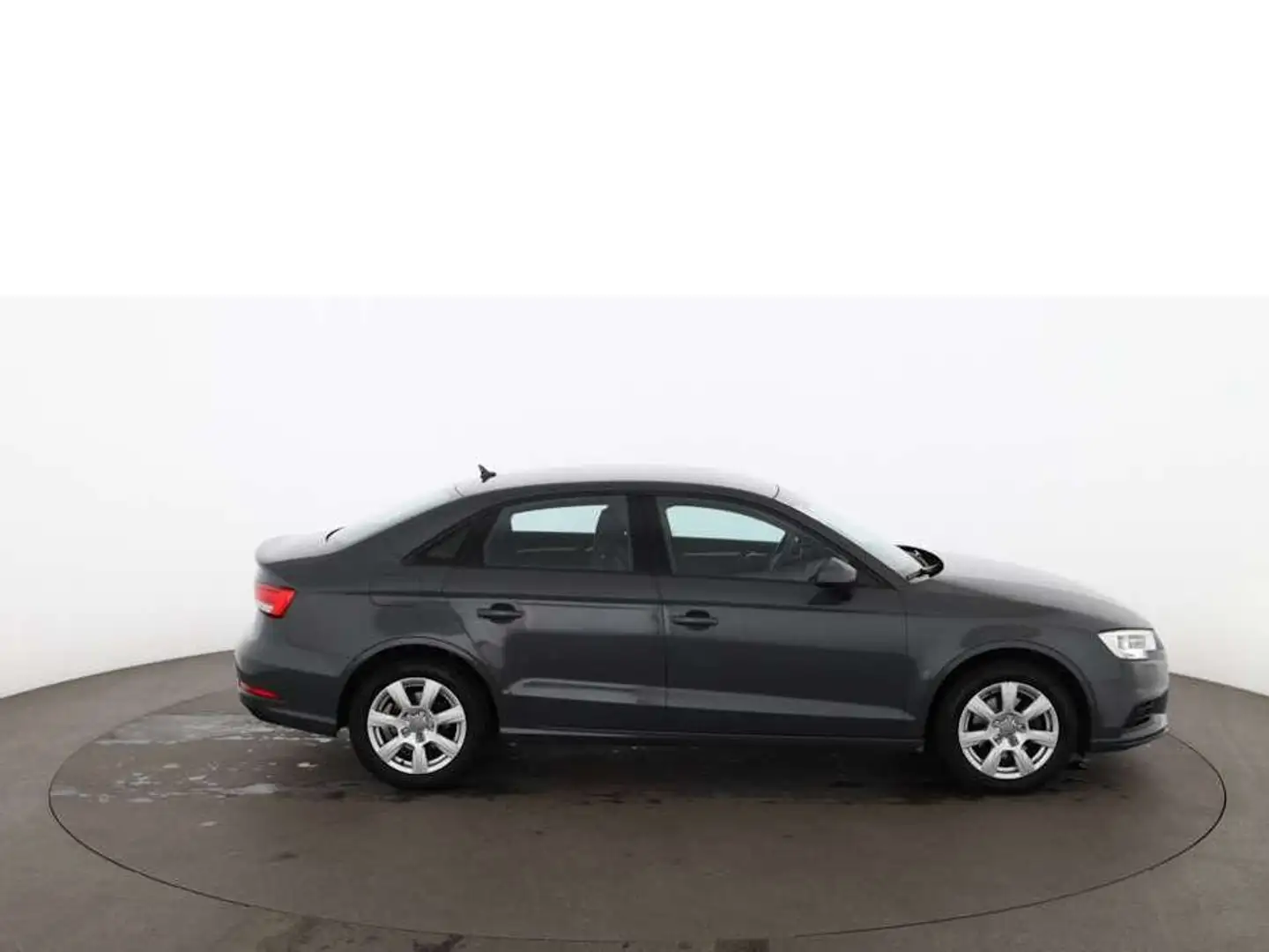 Audi A3 1.6 TDI Limousine XENON NAVI TEMPOMAT PDC Grau - 2