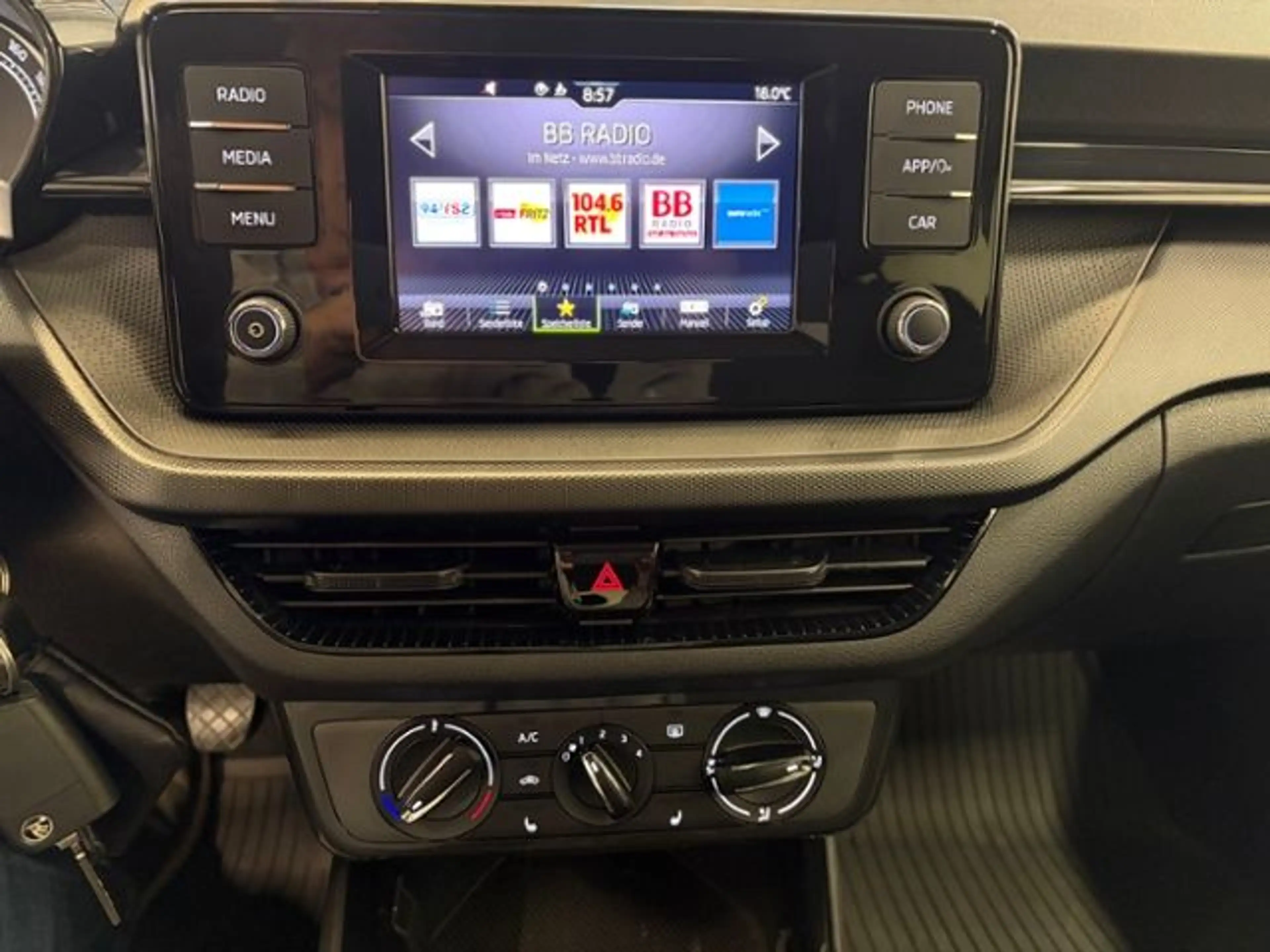 Skoda Fabia Active — photo 11