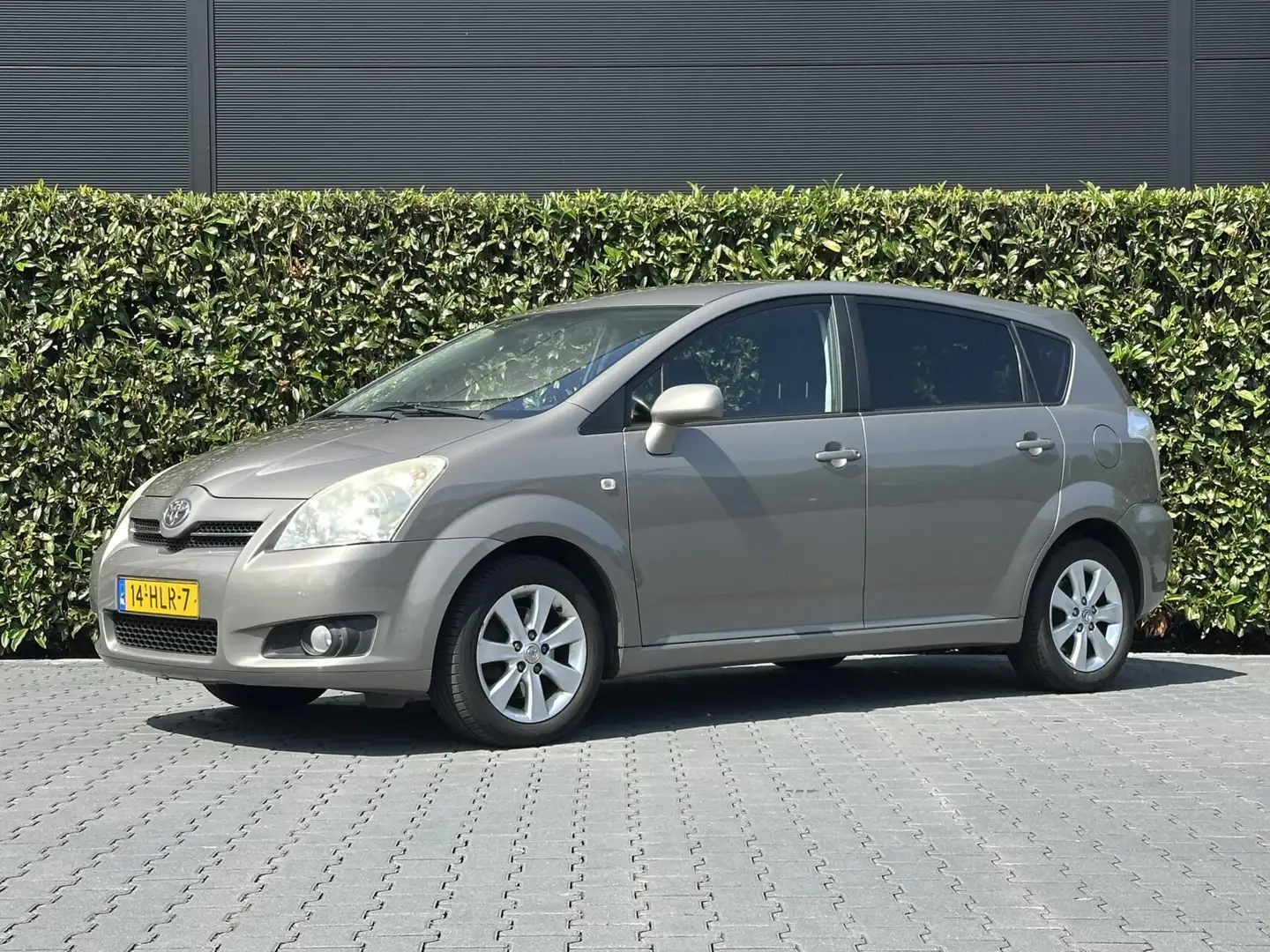 Toyota Corolla Verso 1.8 VVT-i Luna, NL AUTO, NAP, CRUISE, ECC-AIRCO, T Beige - 1