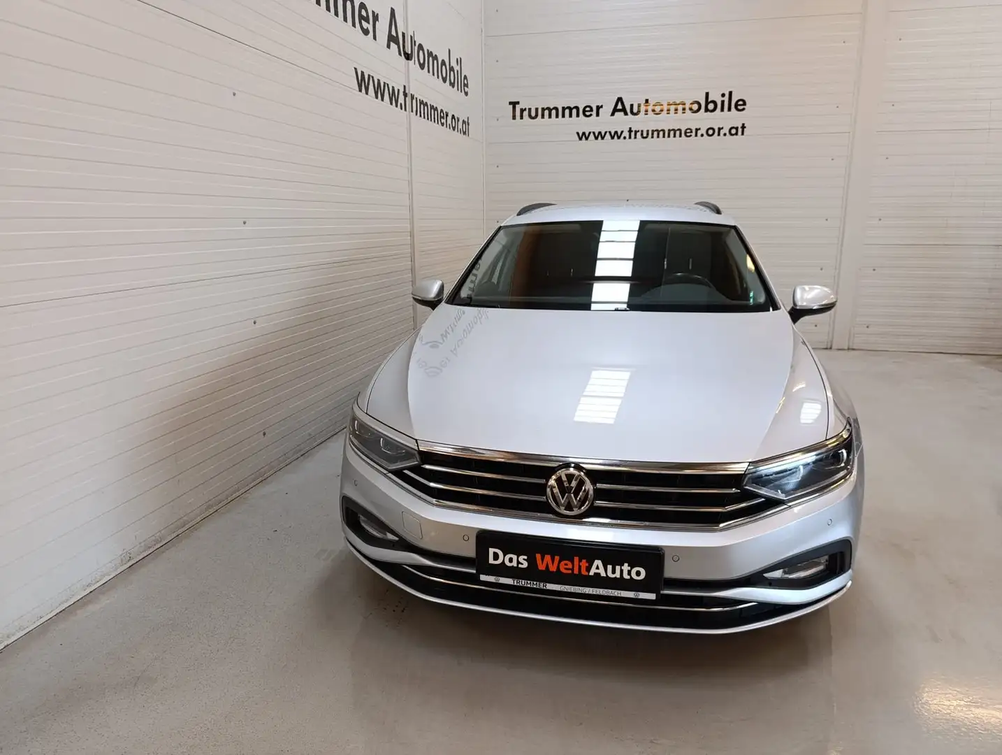 Volkswagen Passat Variant Business TDI DSG Silber - 2