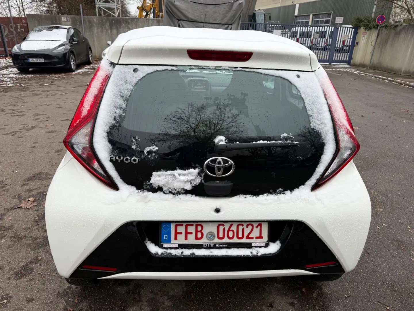 Toyota Sonstige Aygo AYGO x-play club 1 Hand Navi KameraHU1.2027 Weiß - 2