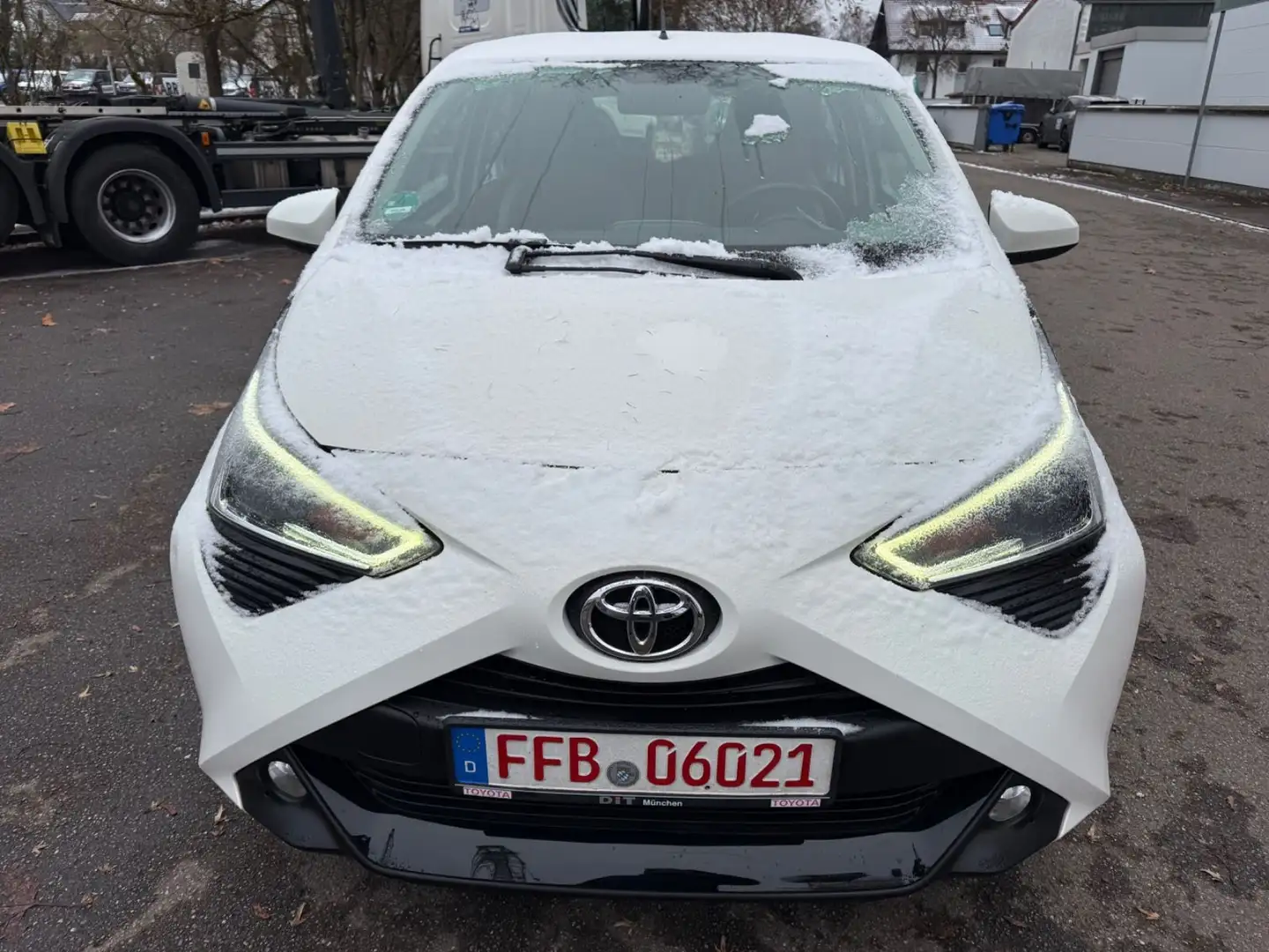 Toyota Sonstige Aygo AYGO x-play club 1 Hand Navi KameraHU1.2027 Weiß - 1