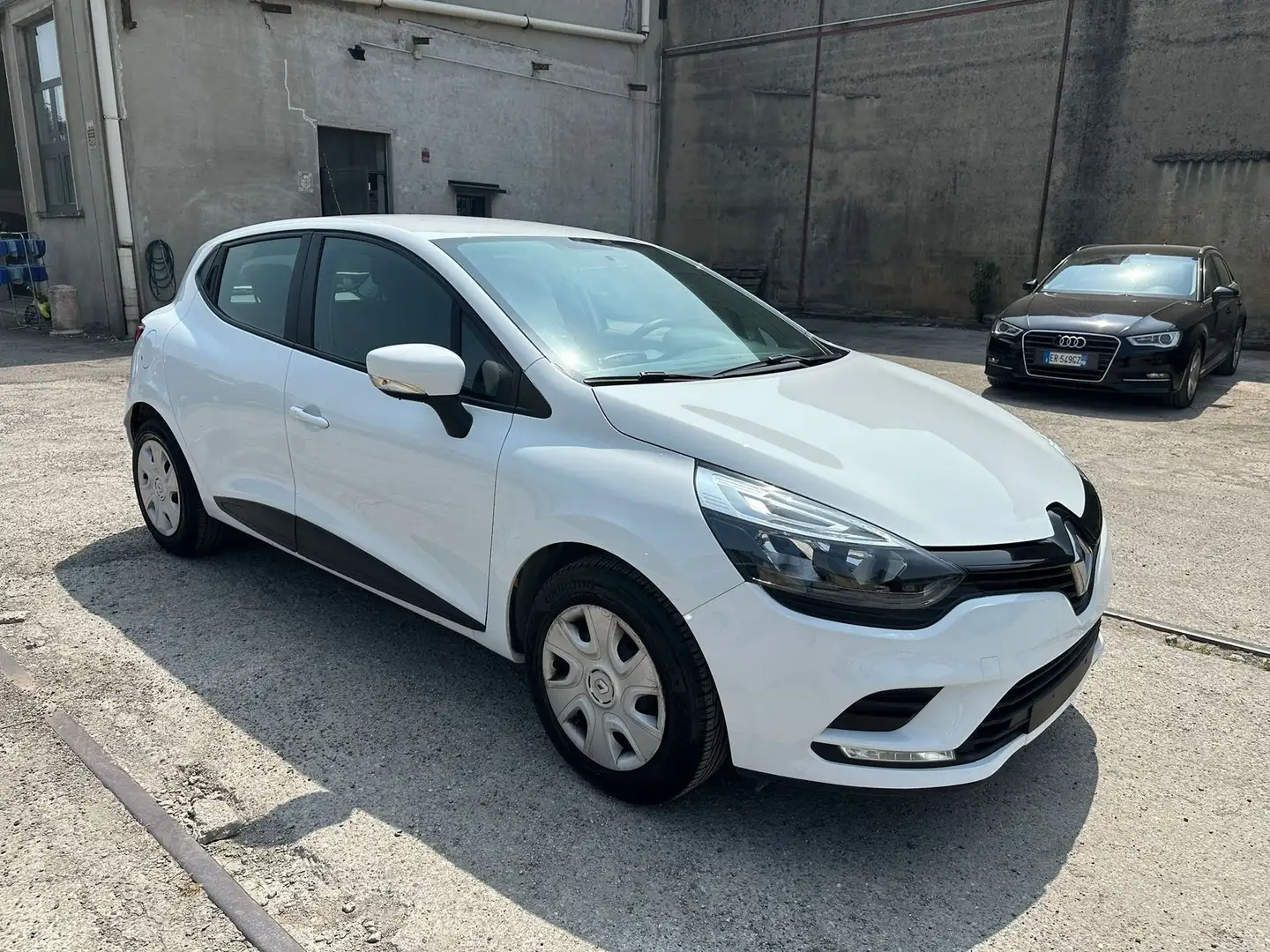 Renault Clio 1.2 75CV 5 porte Life Bianco - 1