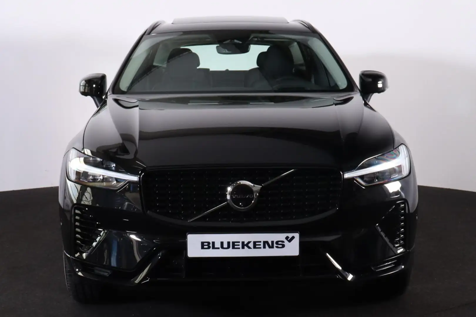 Volvo XC60 Recharge T6 AWD Ultimate Dark - Panorama/schuifdak Noir - 2