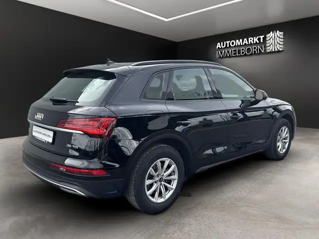 Audi Q5 view 6