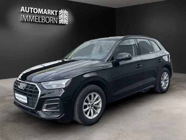 Audi Q5 view 4