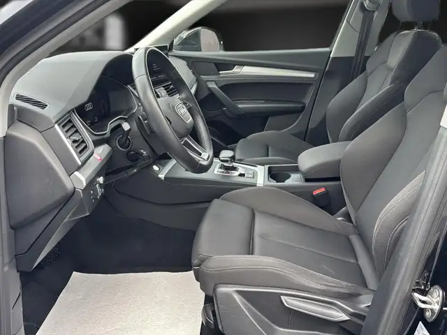 Audi Q5 view 15