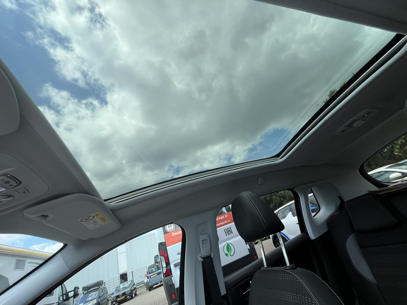 Peugeot 2008 1.2 PureTech Allure Panoramadak | Trekhaak 1250kg — photo 7