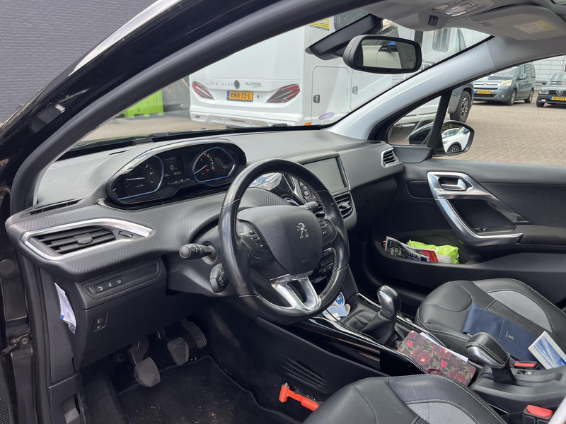 Peugeot 2008 1.2 PureTech Allure Panoramadak | Trekhaak 1250kg — photo 8