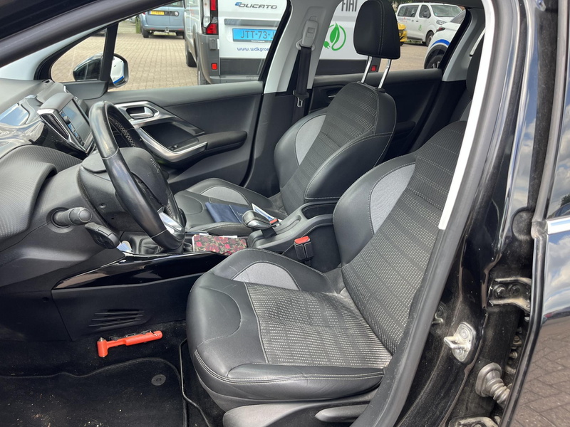 Peugeot 2008 1.2 PureTech Allure Panoramadak | Trekhaak 1250kg — photo 9