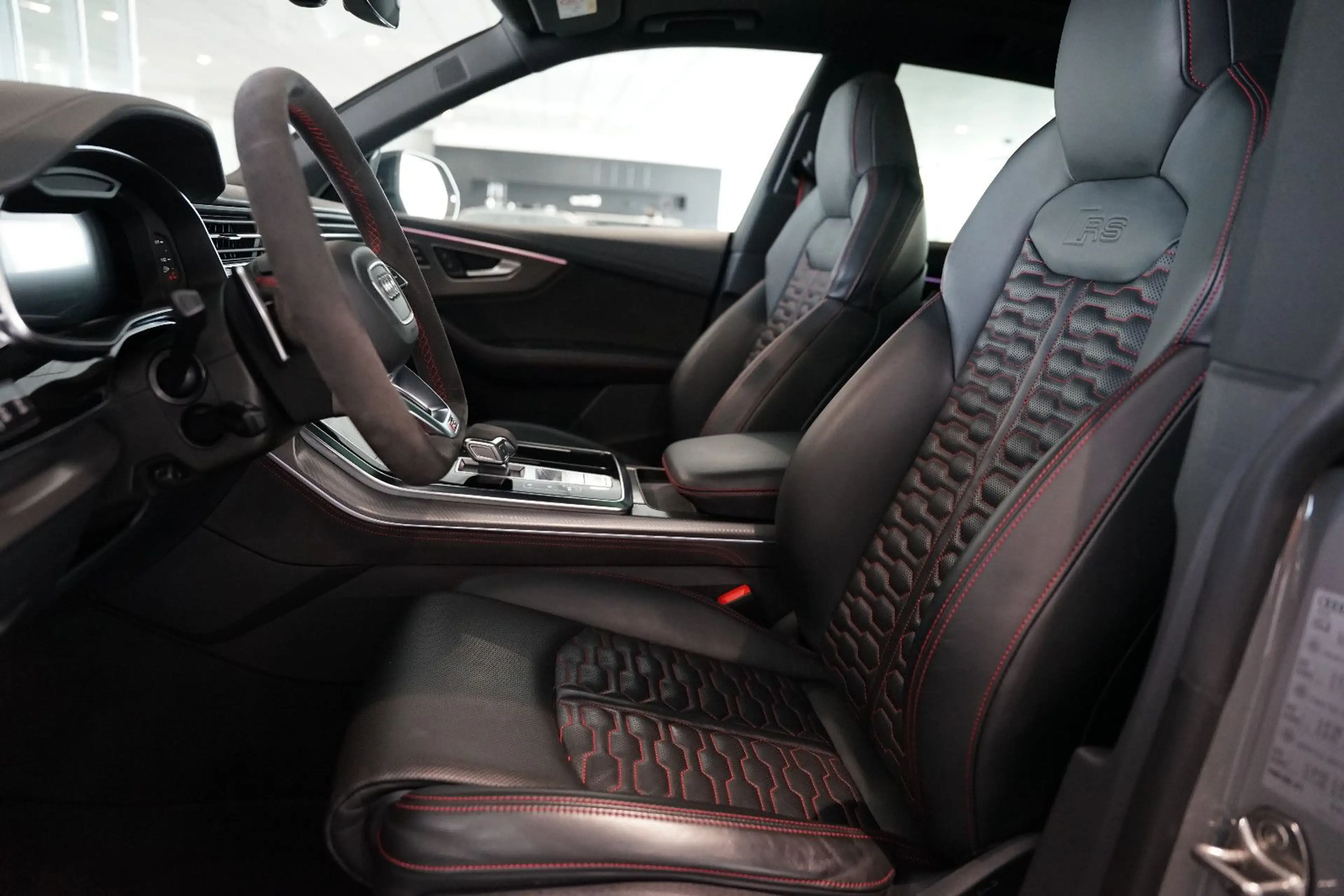 Audi RS Q8 | Pano | Matrix | HuD | B&O | AHK | 23" — photo 10