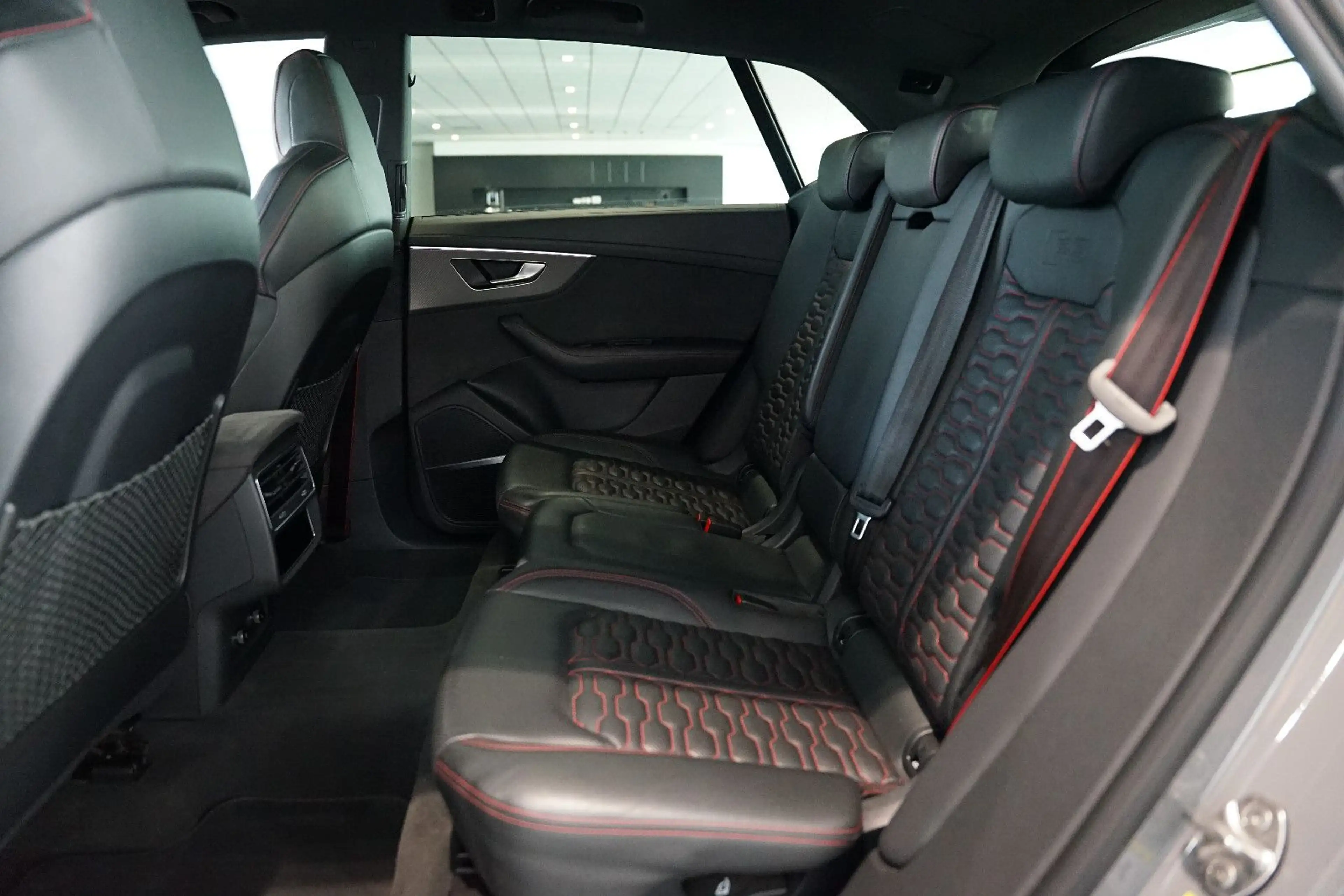 Audi RS Q8 | Pano | Matrix | HuD | B&O | AHK | 23" — photo 12