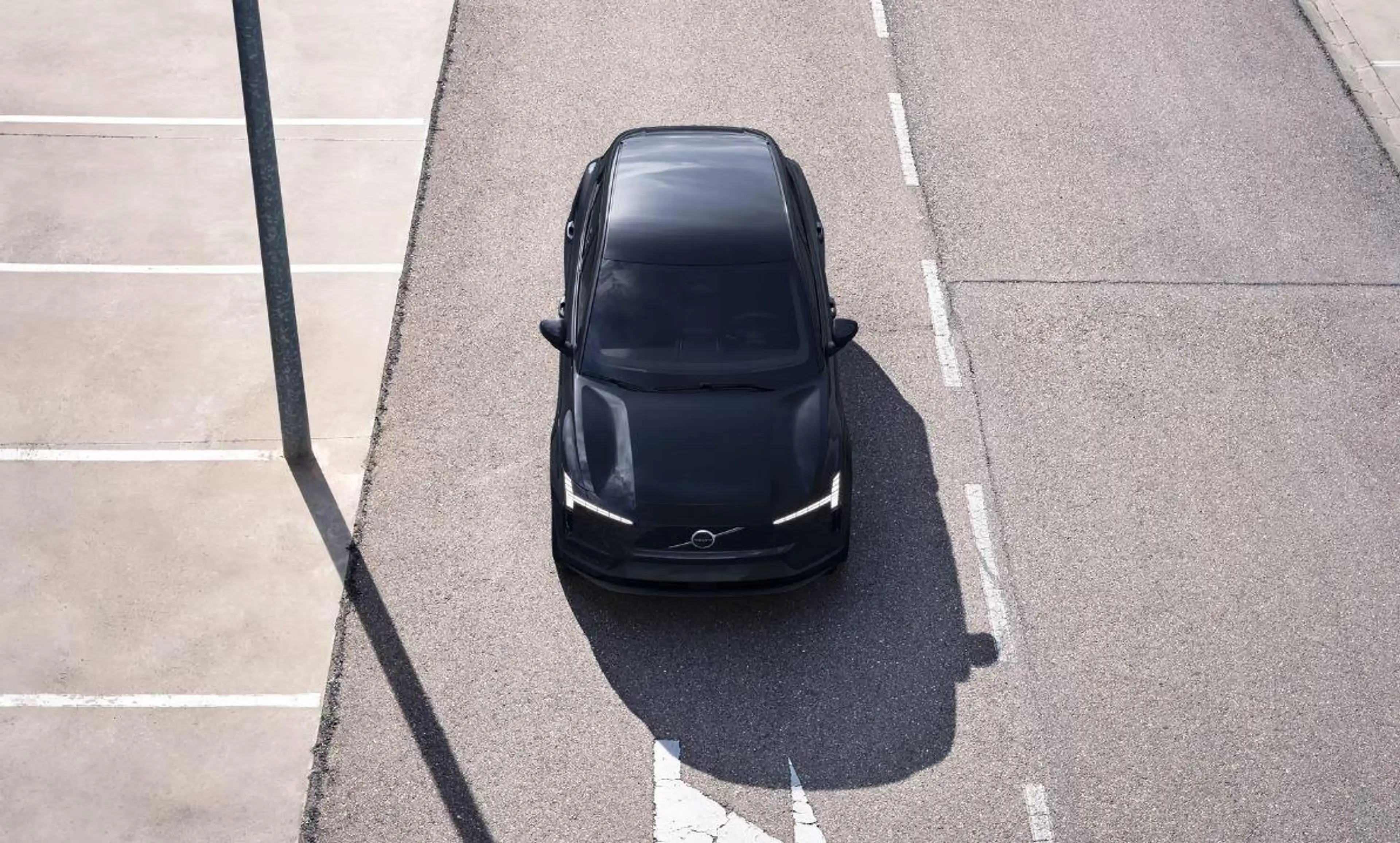 Volvo EX30 P5 Long Range Plus Europa 69 kWh — photo 11