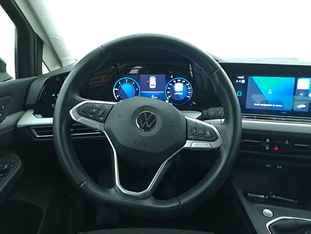 Volkswagen Golf view 11