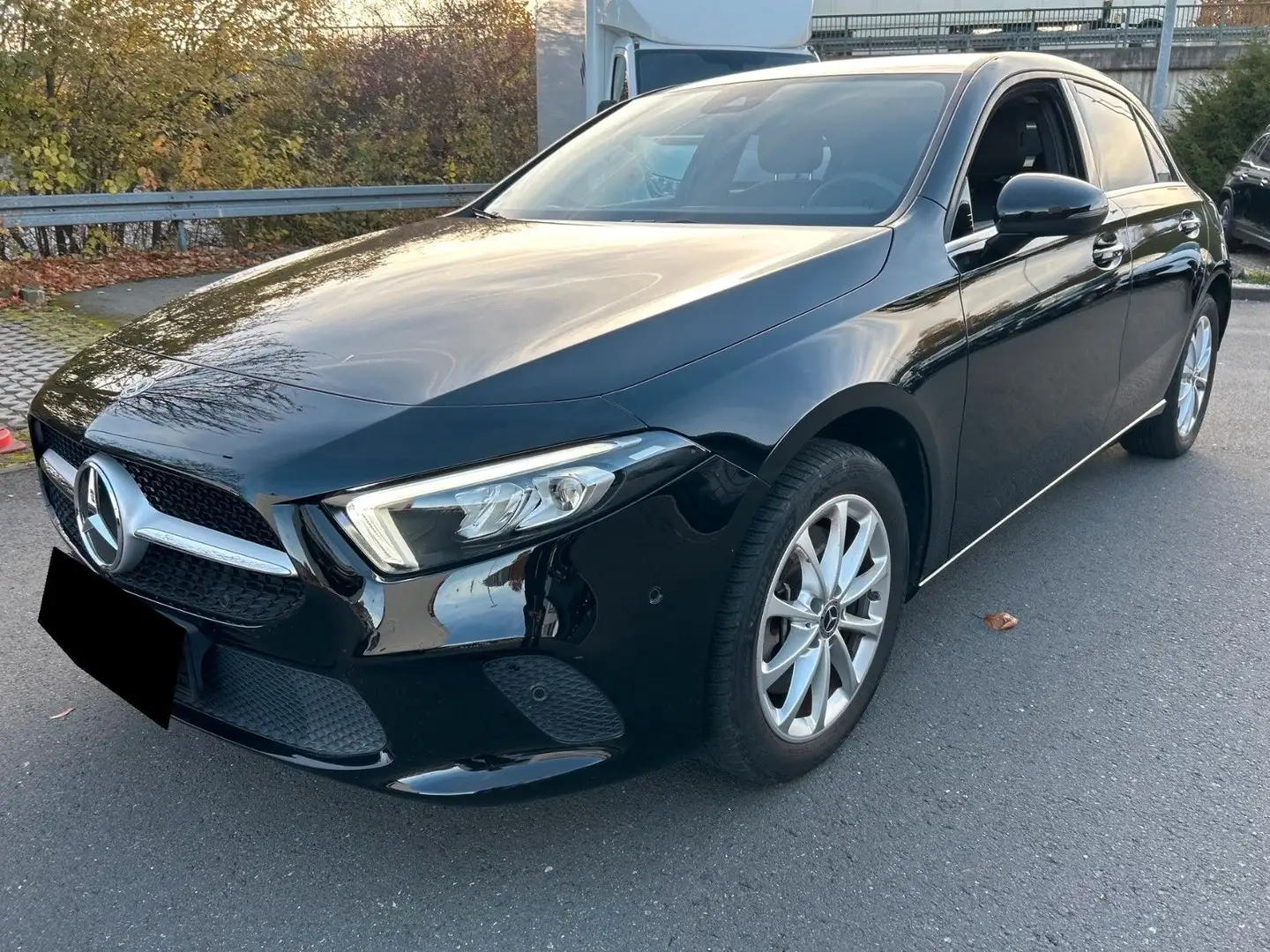 Mercedes-Benz A 250 A250e 8G RKAMERA NAVI CARPLAY LED TEMP TEILLEDER Schwarz - 1