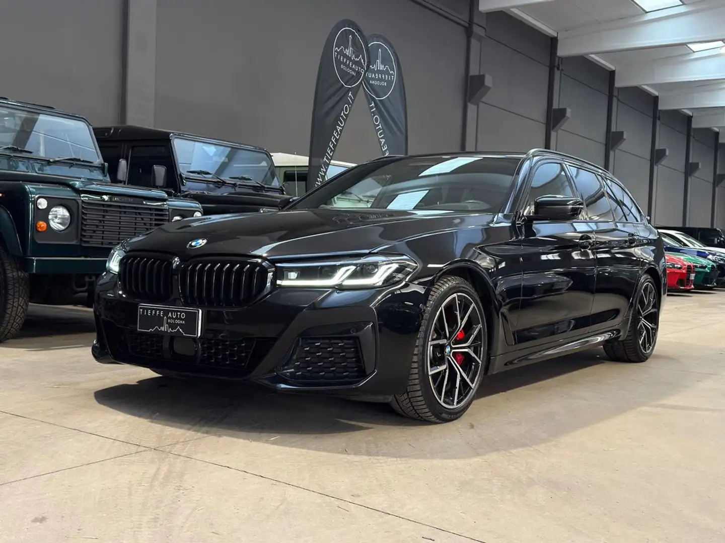 BMW 520 d 48V xDrive Touring Msport PRO Schwarz - 1