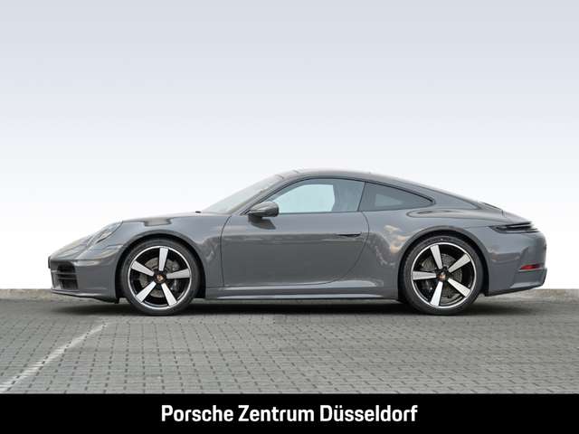 Porsche 992 911 Carrera Sportabgasanlage Sportsitze