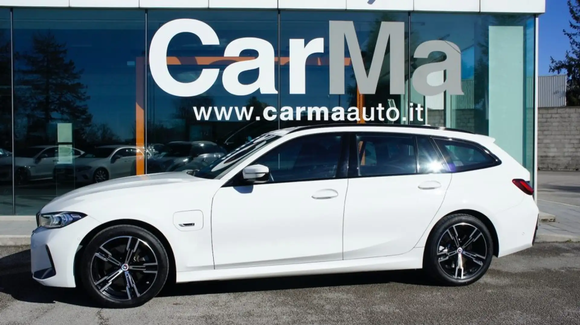 BMW 330 e Touring Msport LISTINO 77.000€ IVA ESPOSTA Bianco - 2