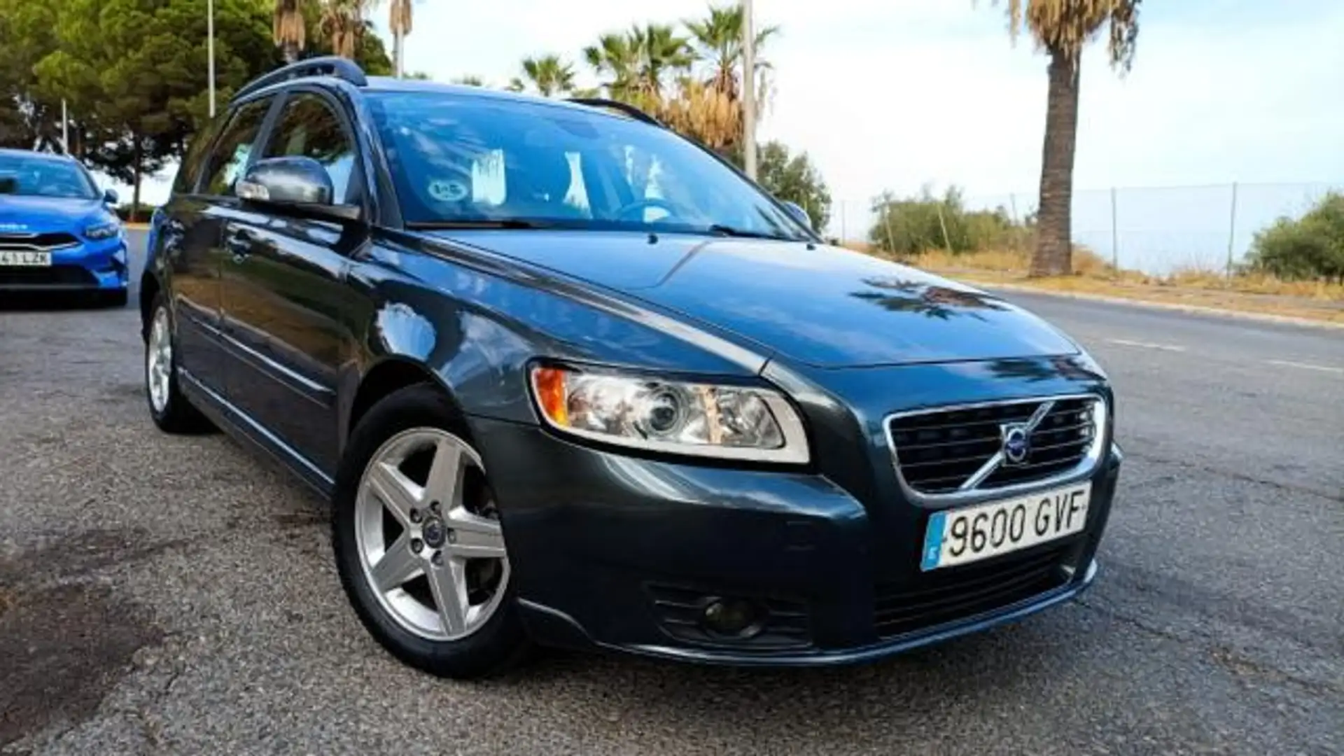 Volvo V50 1.6 D DRIVe POLAR Plateado - 1