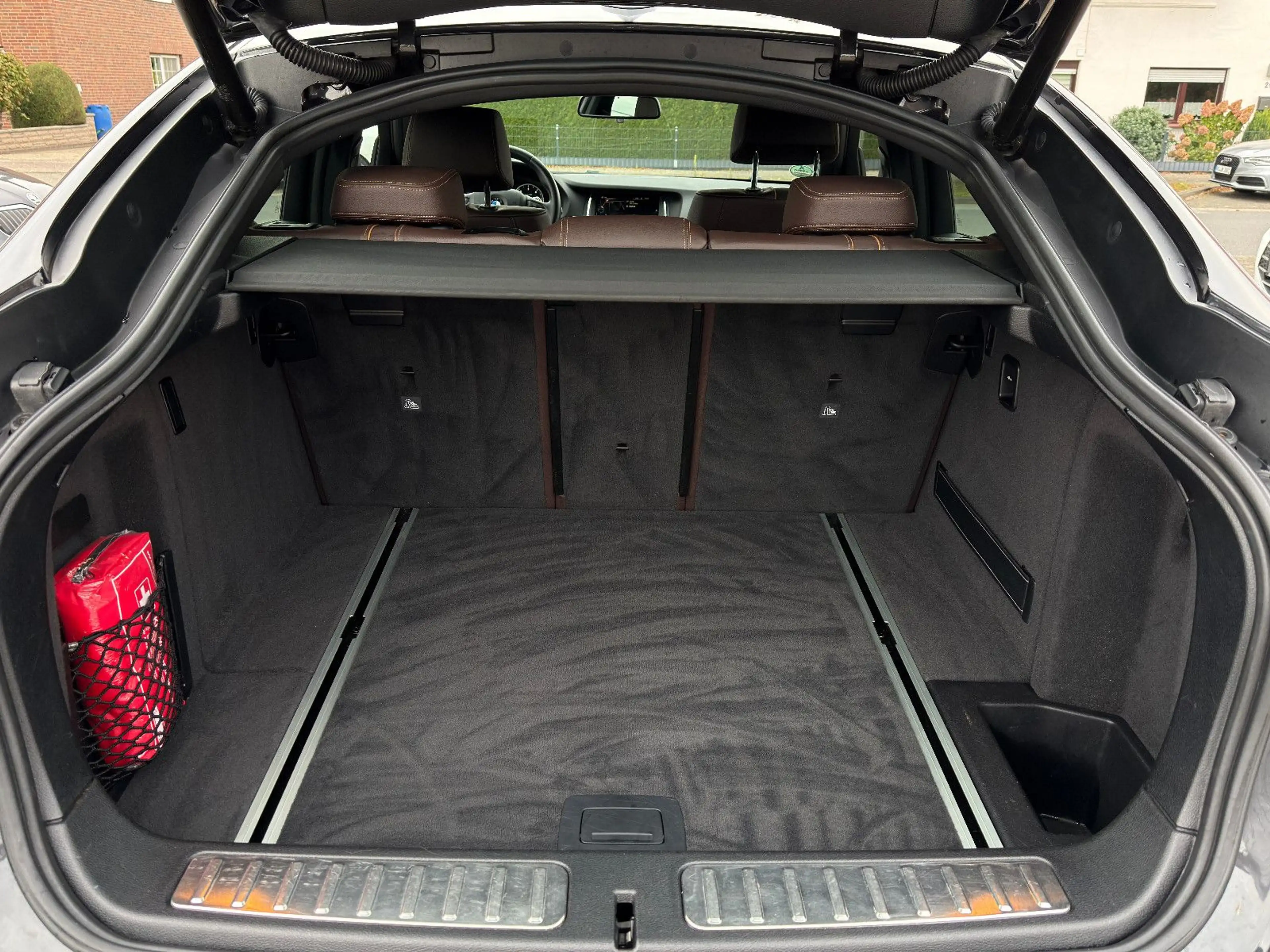 BMW X4 30xd, M Paket, LED, Leder, AHK, Scheckheft — photo 13