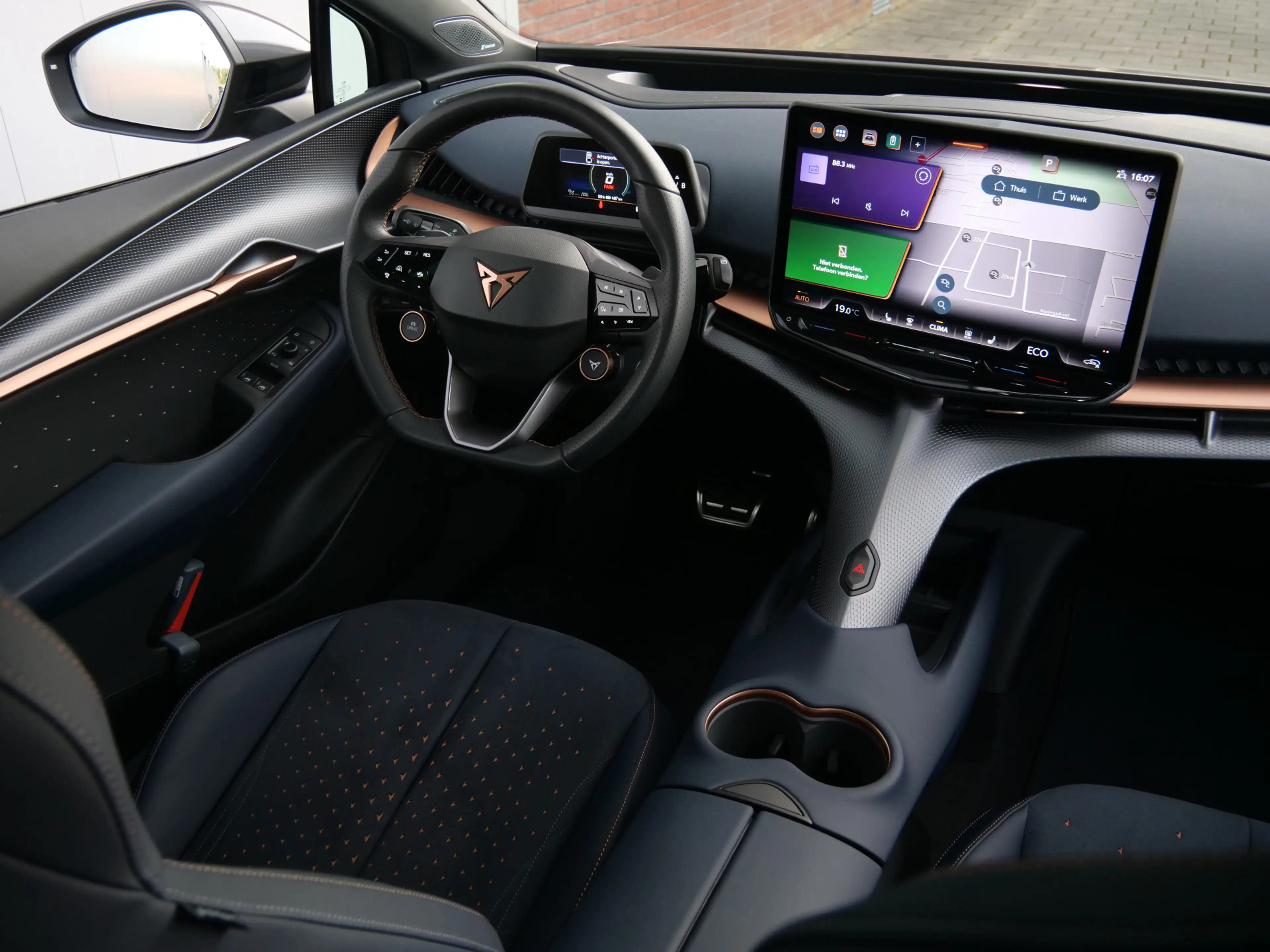 CUPRA Tavascan Adrenaline 82 kWh 286 Pk Automaat Warmtepomp / DAB — photo 2