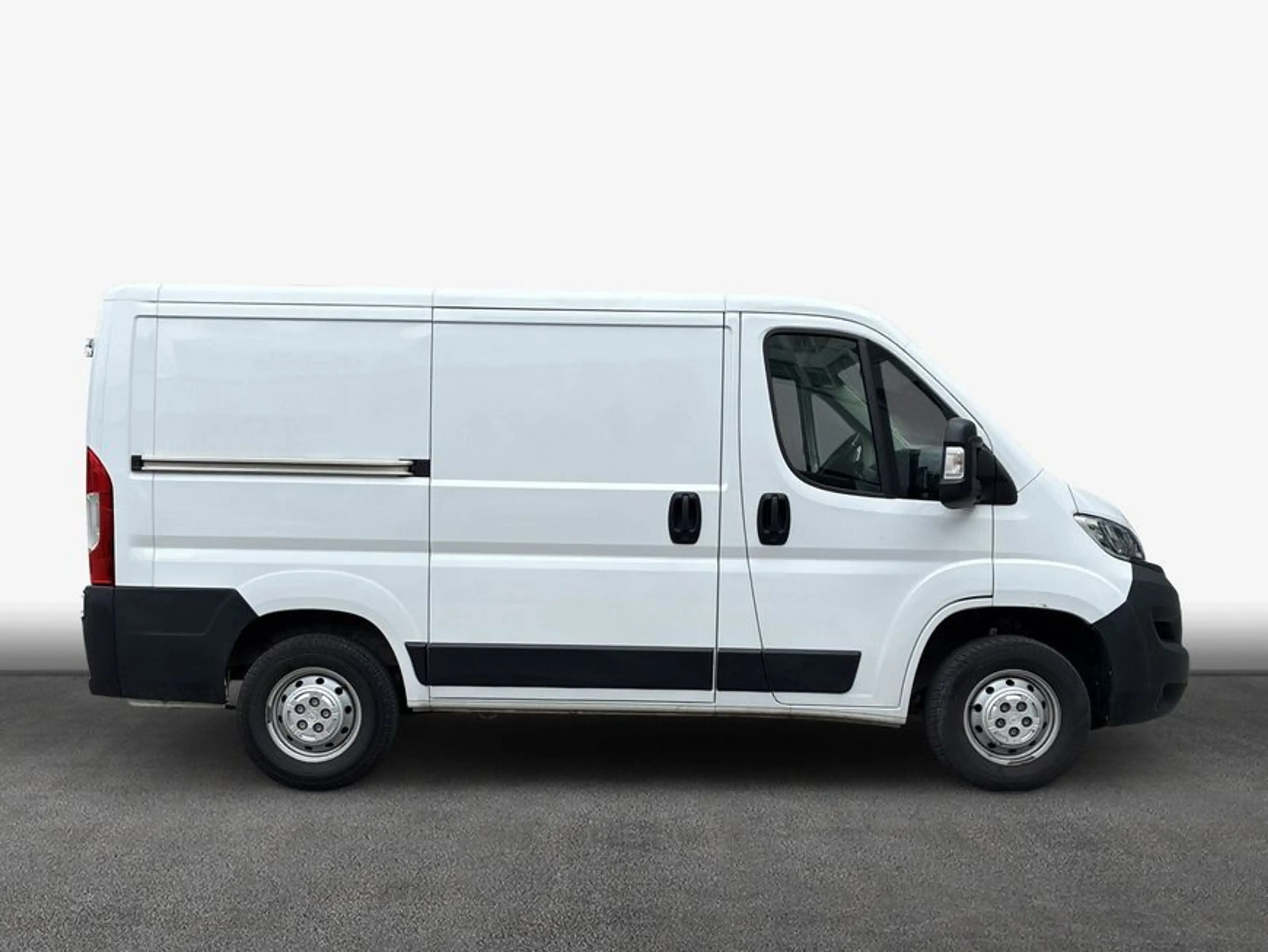 Opel Movano Cargo 3,5t L1H1 140 2,2 — photo 4