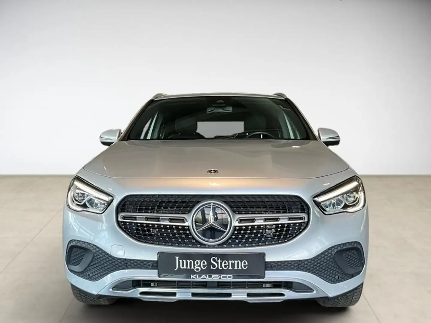 Mercedes-Benz GLA 200 d Progressive PDC SHZ LED SpurH el.Heck Silber - 2