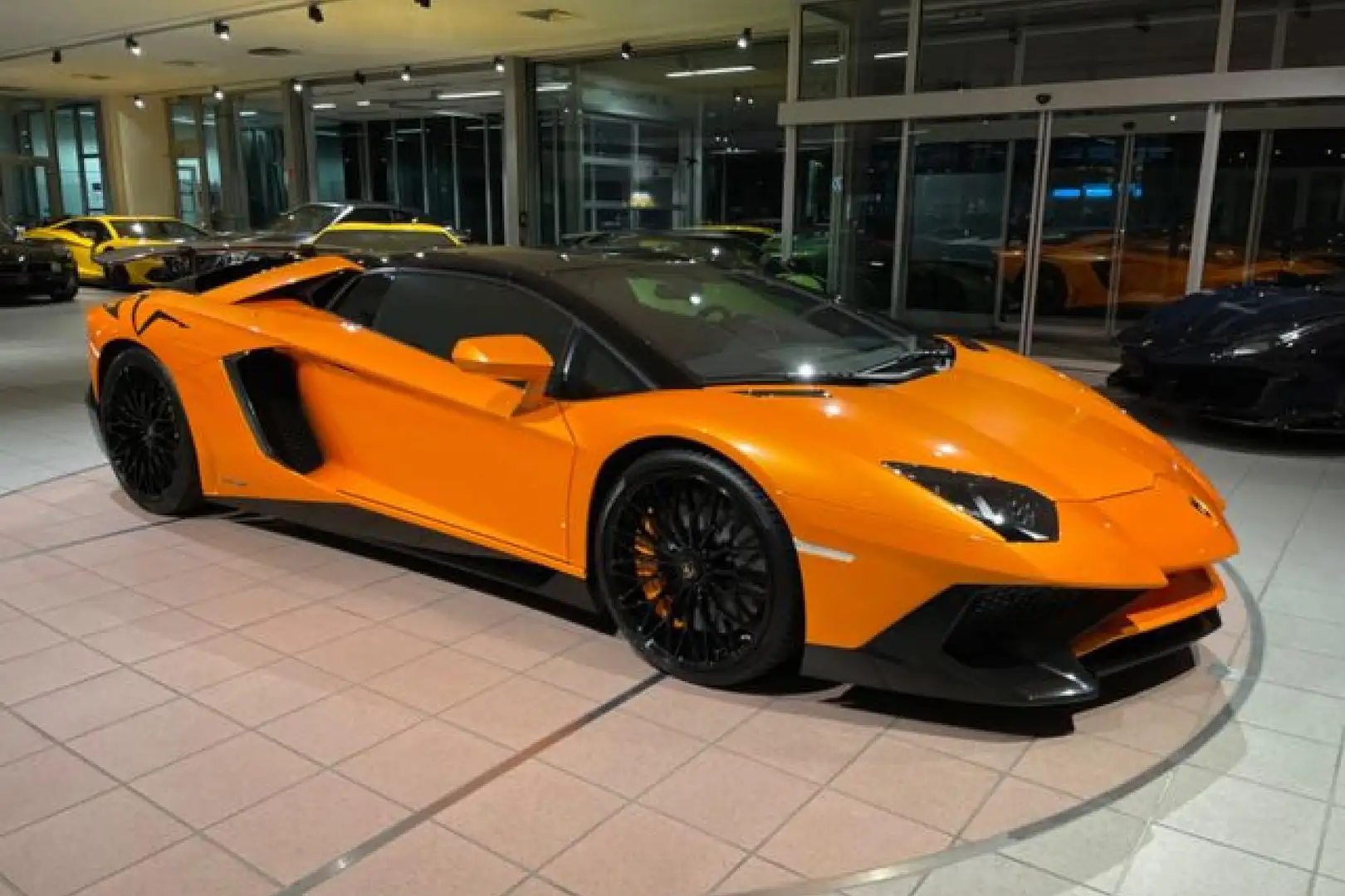 Lamborghini Aventador SV Roadster 6.5i V12 - LP 750-4 - AD PERSONAM - 1 of 500 Orange - 1