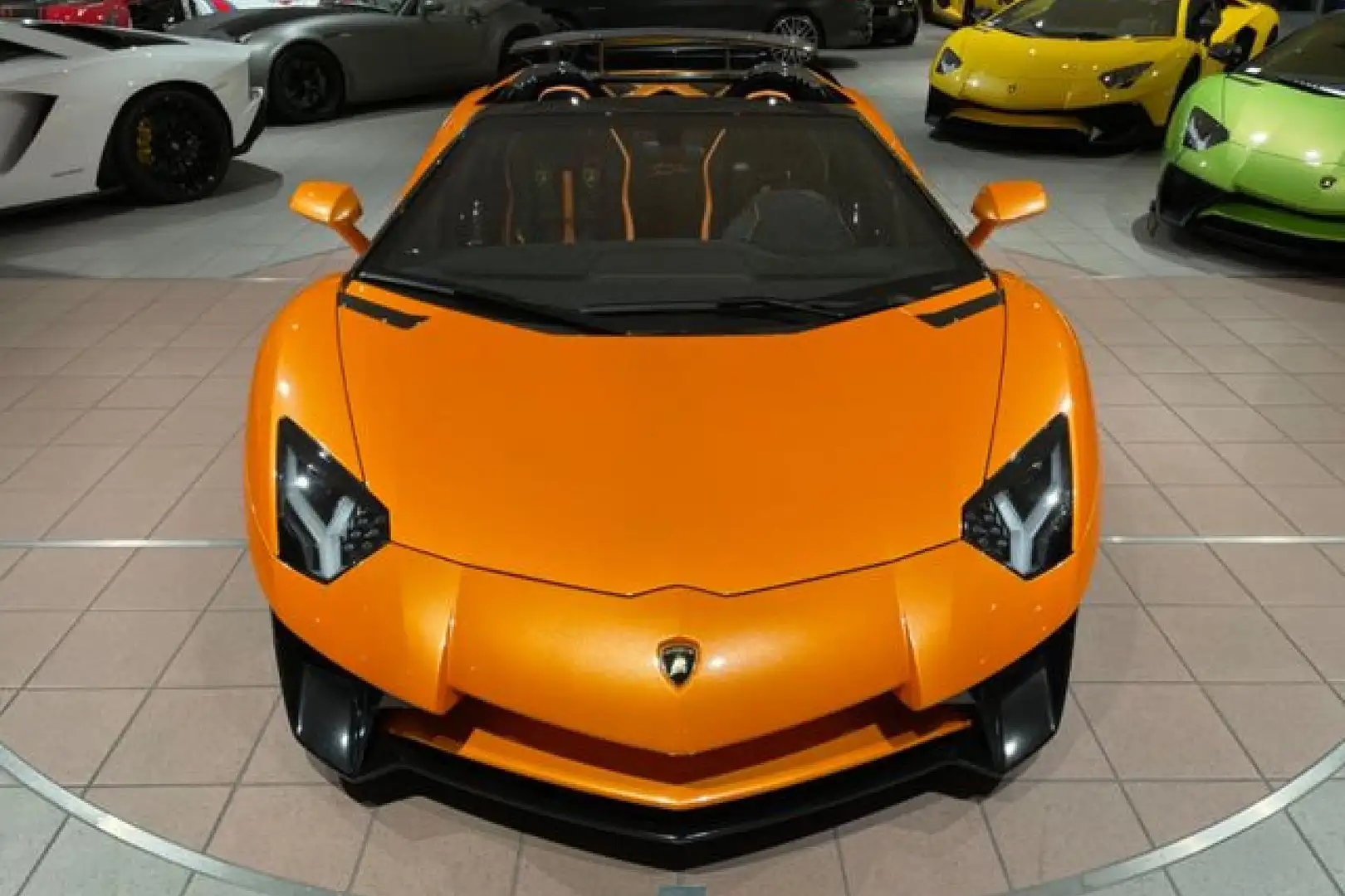 Lamborghini Aventador SV Roadster 6.5i V12 - LP 750-4 - AD PERSONAM - 1 of 500 Orange - 2