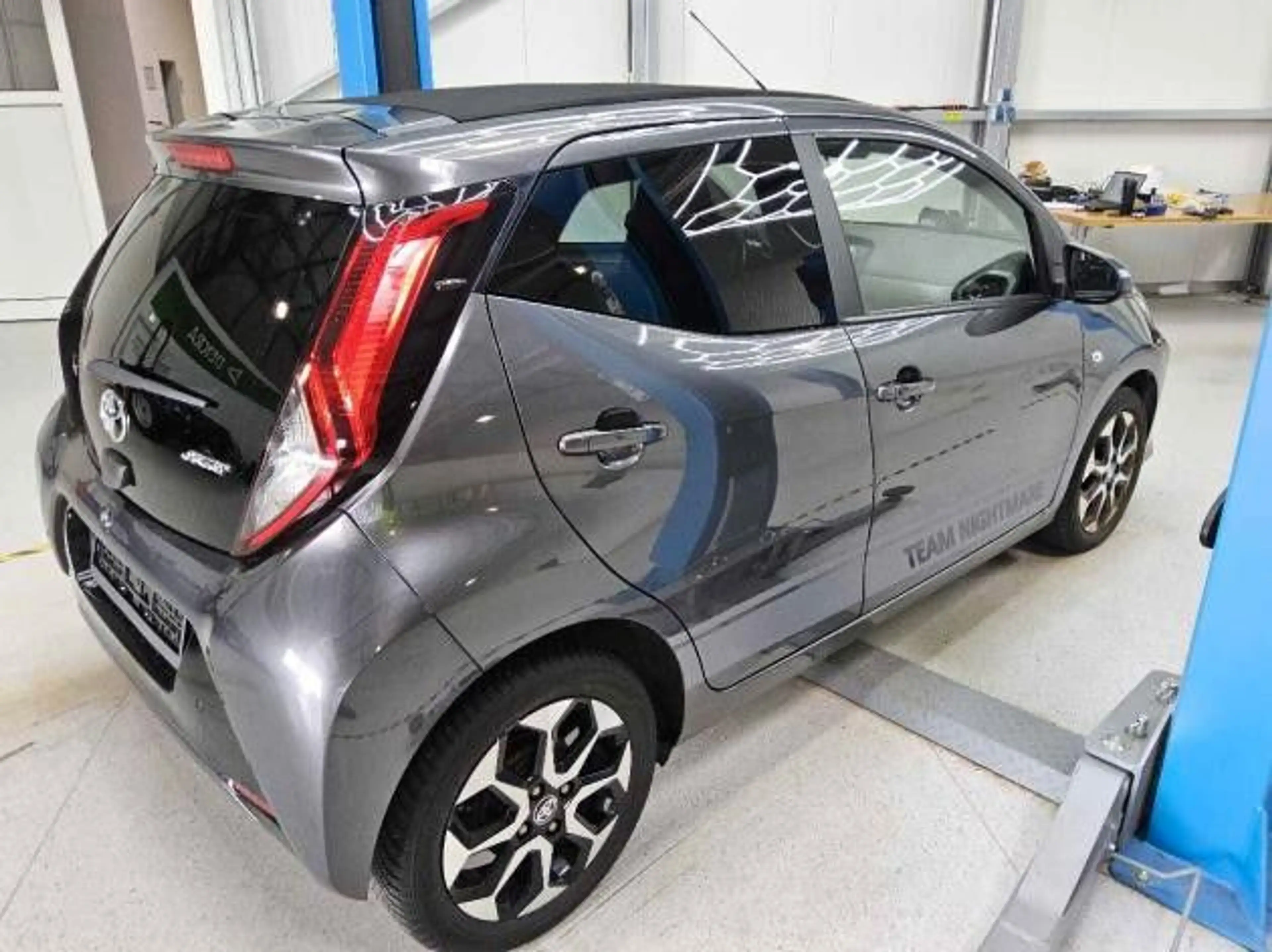 Toyota Aygo Automatik Skyview Faltdach Klima — photo 2