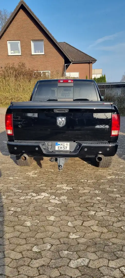 Dodge RAM Negro - 1