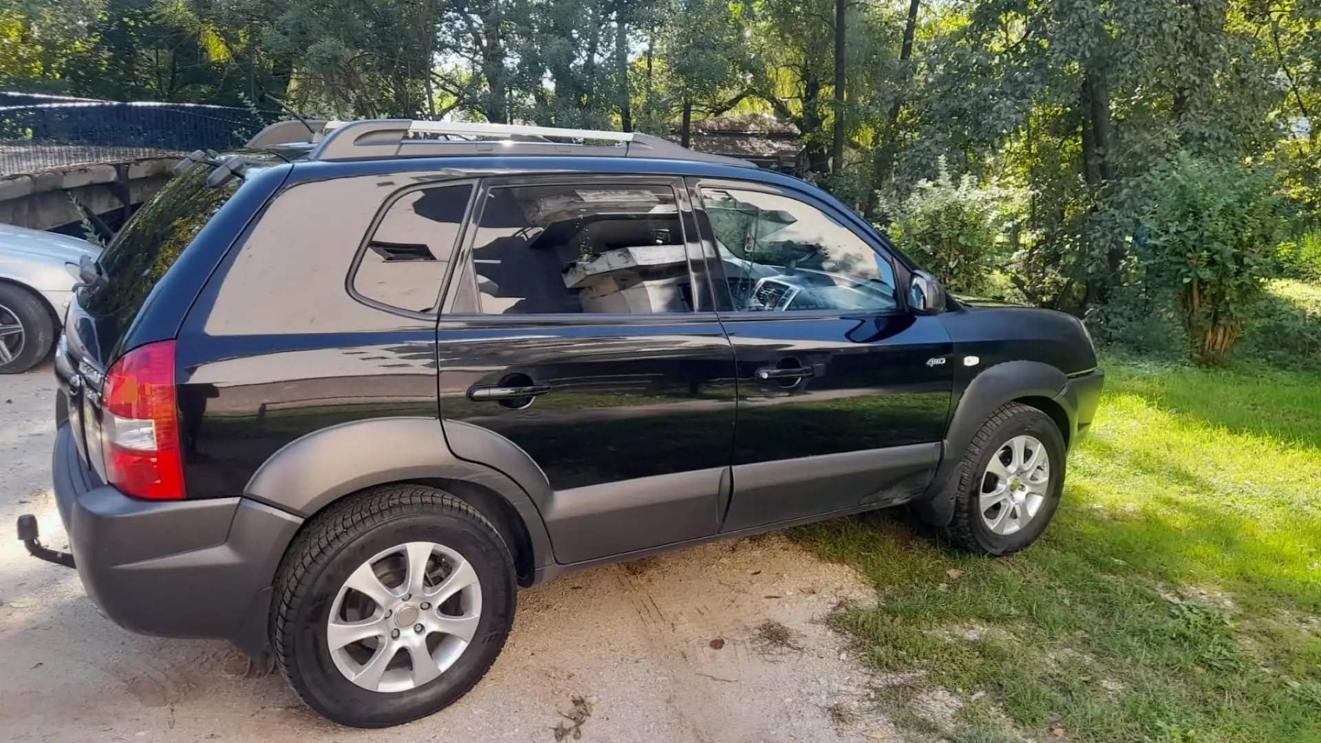 Hyundai TUCSON 2,0 Comfort+ CRDi VGT 2WD DPF - 2