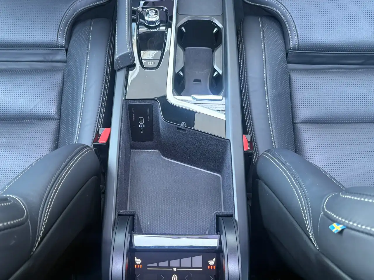 Volvo XC90 2.0 T8 Plug-in hybrid AWD Ultra Bright 455pk Lucht, миниатюра 19
