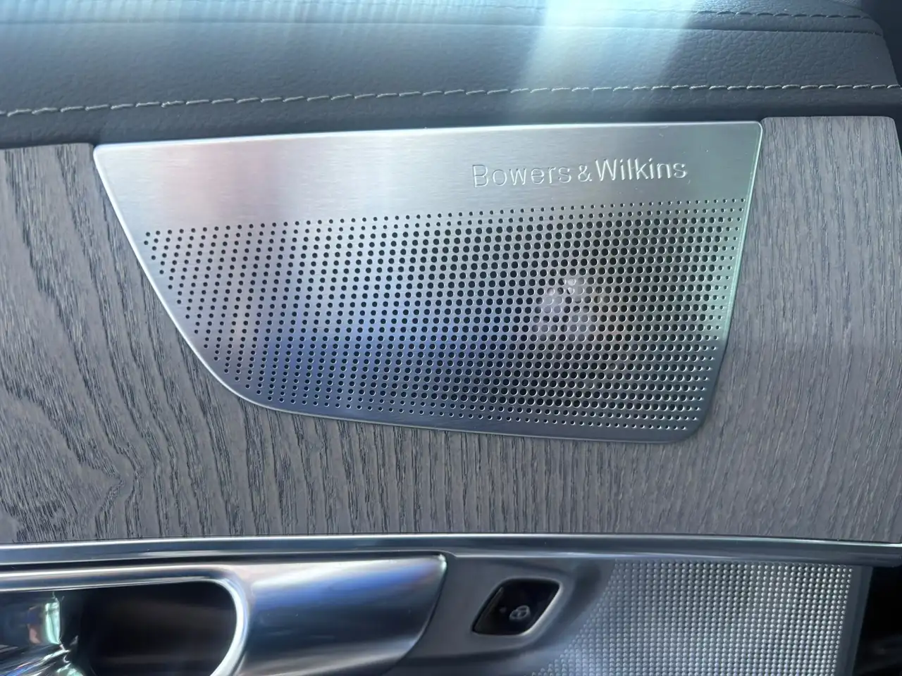 Volvo XC90 2.0 T8 Plug-in hybrid AWD Ultra Bright 455pk Lucht, миниатюра 9