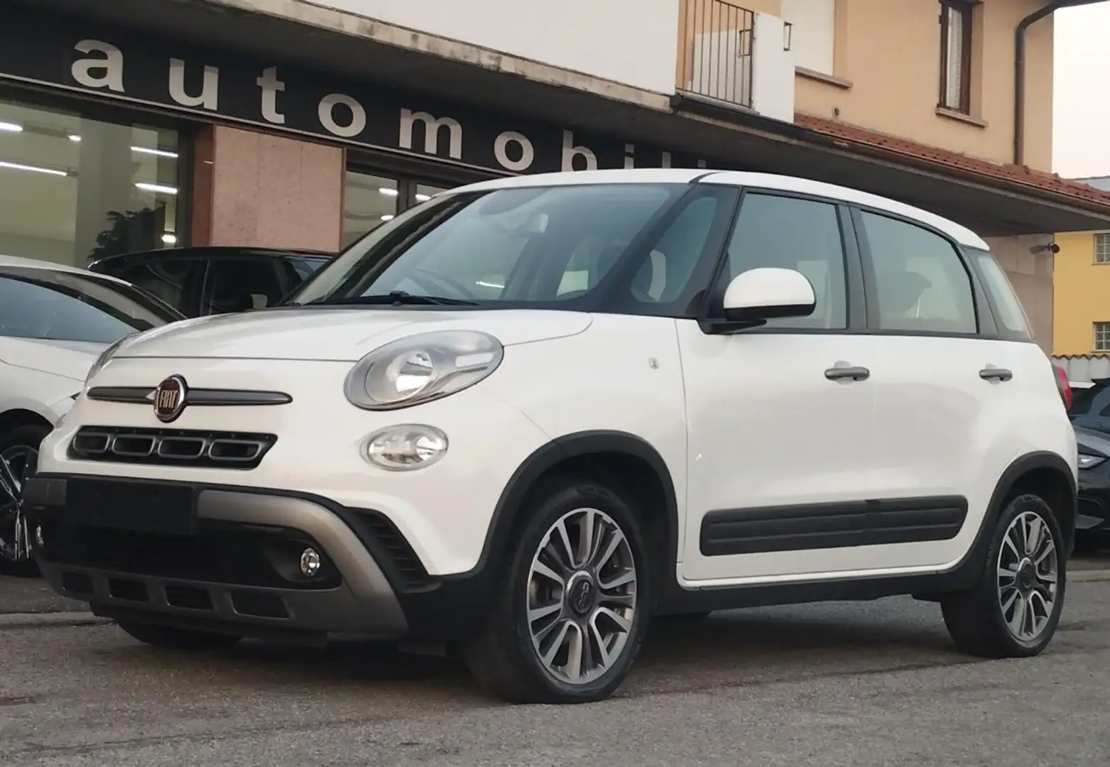 Fiat 500L 1.4 95CV Cross NAVI-CARPLAY-ANDROID *PROMO* Weiß - 1