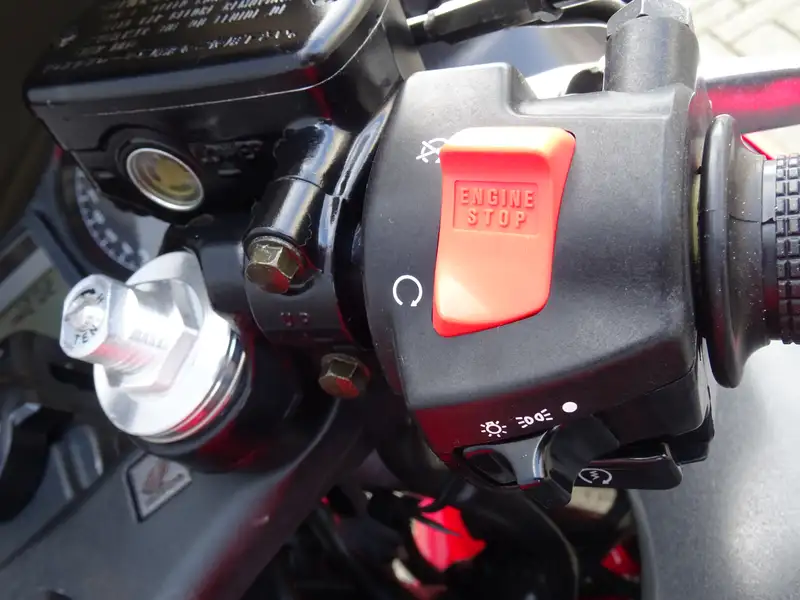 Honda CBR 600 - foto 8